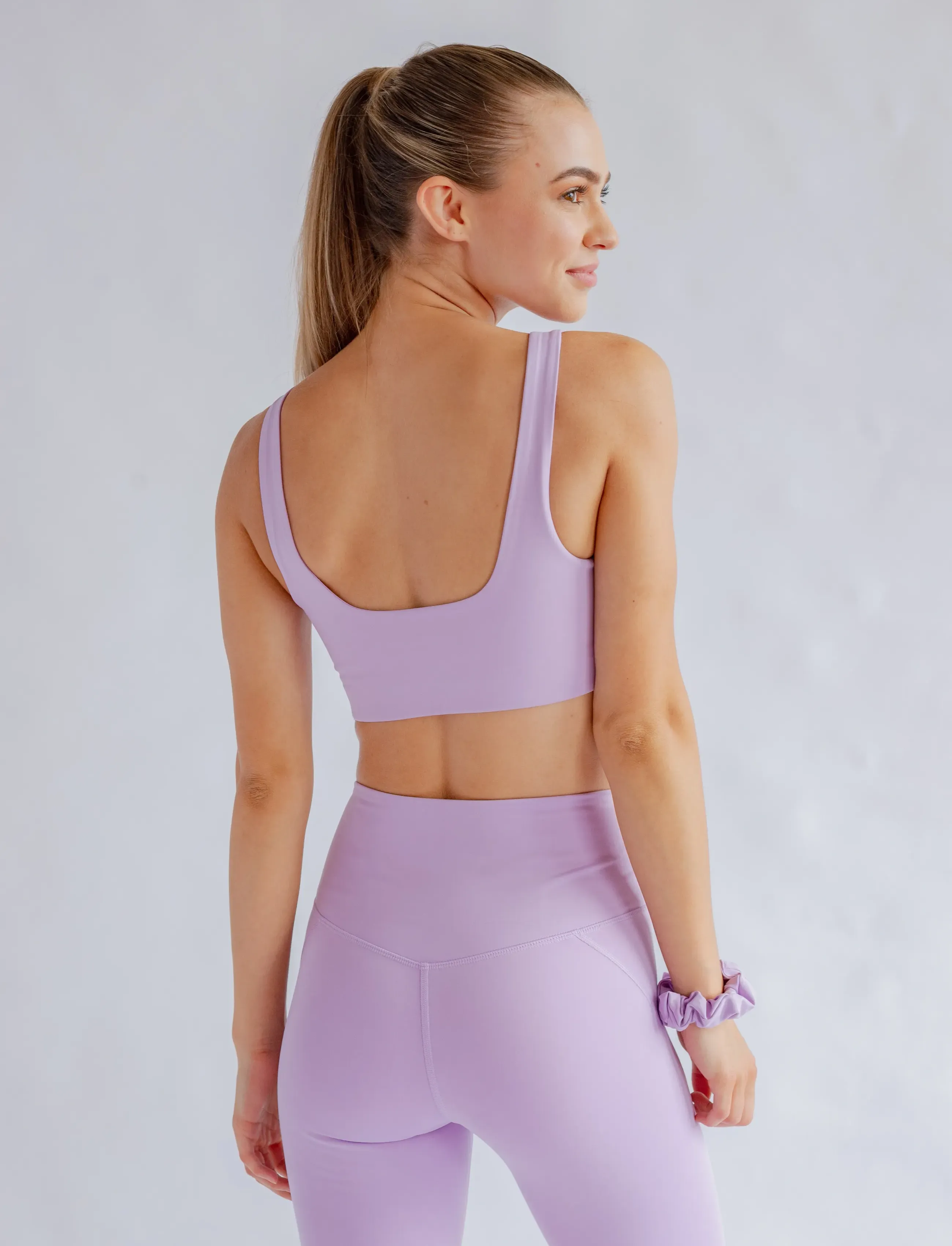 Girlfriend Collective - Tommy Bra, Square-Neck - sportinės liemenėlės: vidutiniškai prilaikančios - lilac - 3