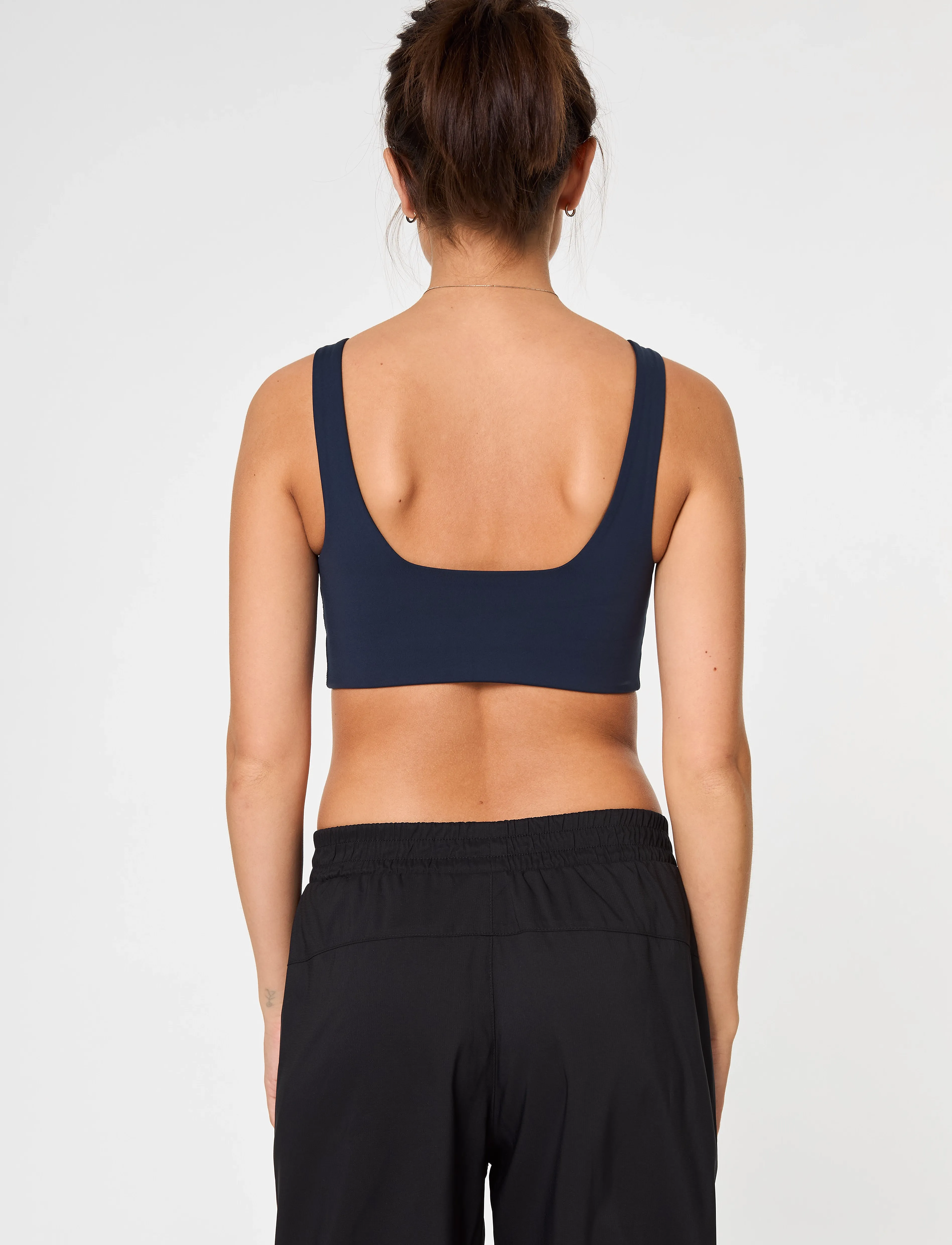 Girlfriend Collective - Tommy Bra, Square-Neck - medium support - midnight - 4