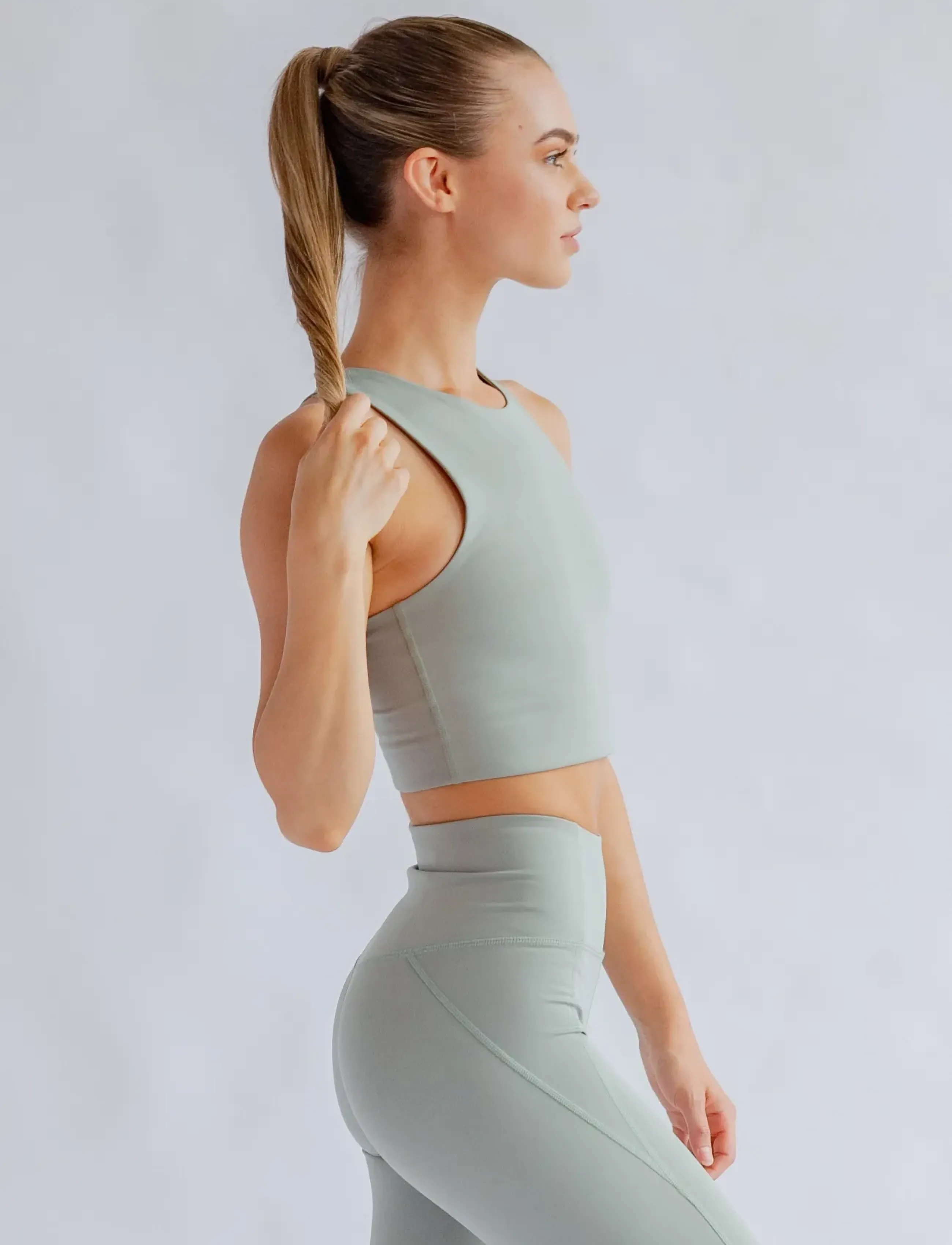 Girlfriend Collective - Dylan Bra - sport-bh: medium support - agave - 4