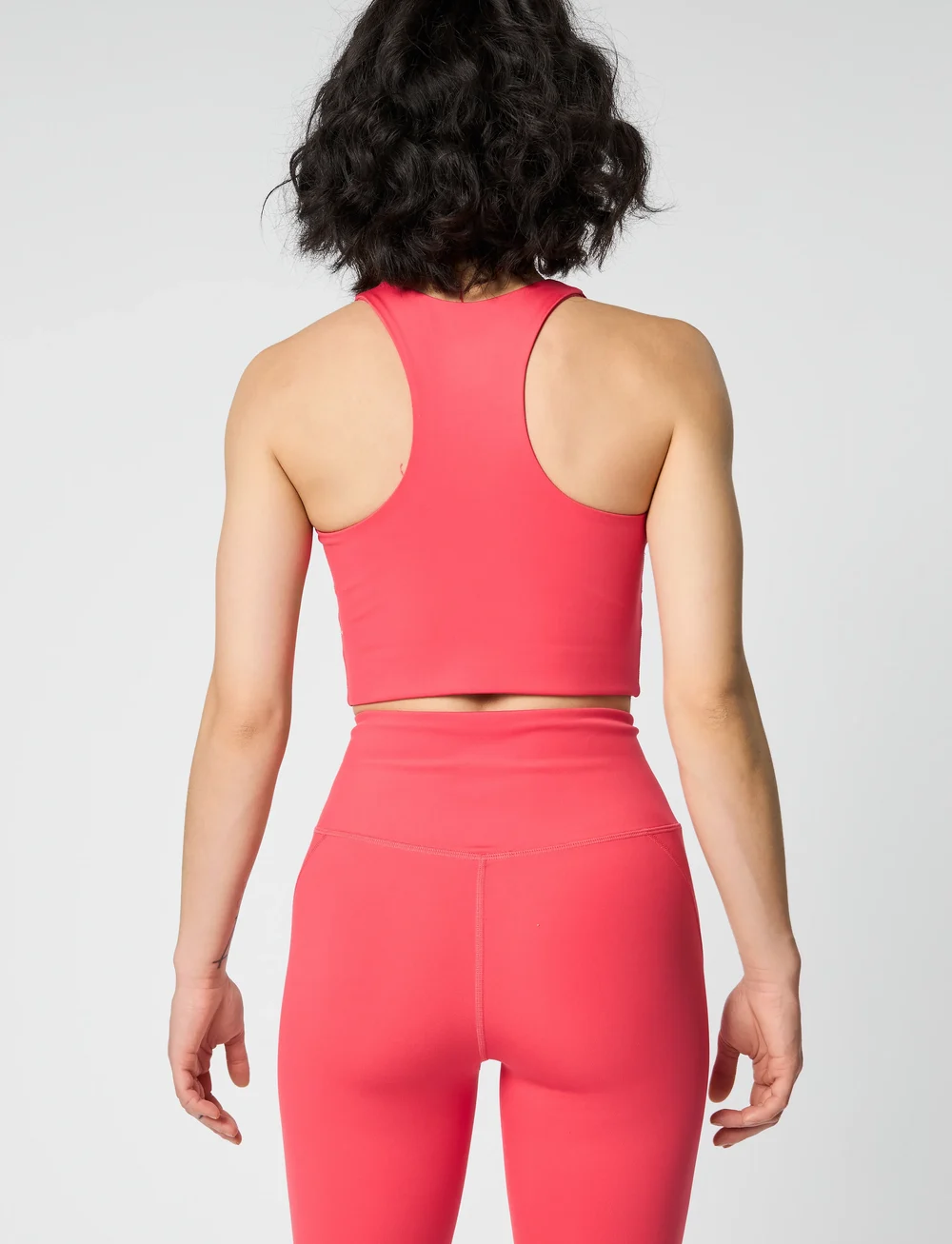 Girlfriend Collective - Dylan Bra - mittlerer halt - geranium - 3