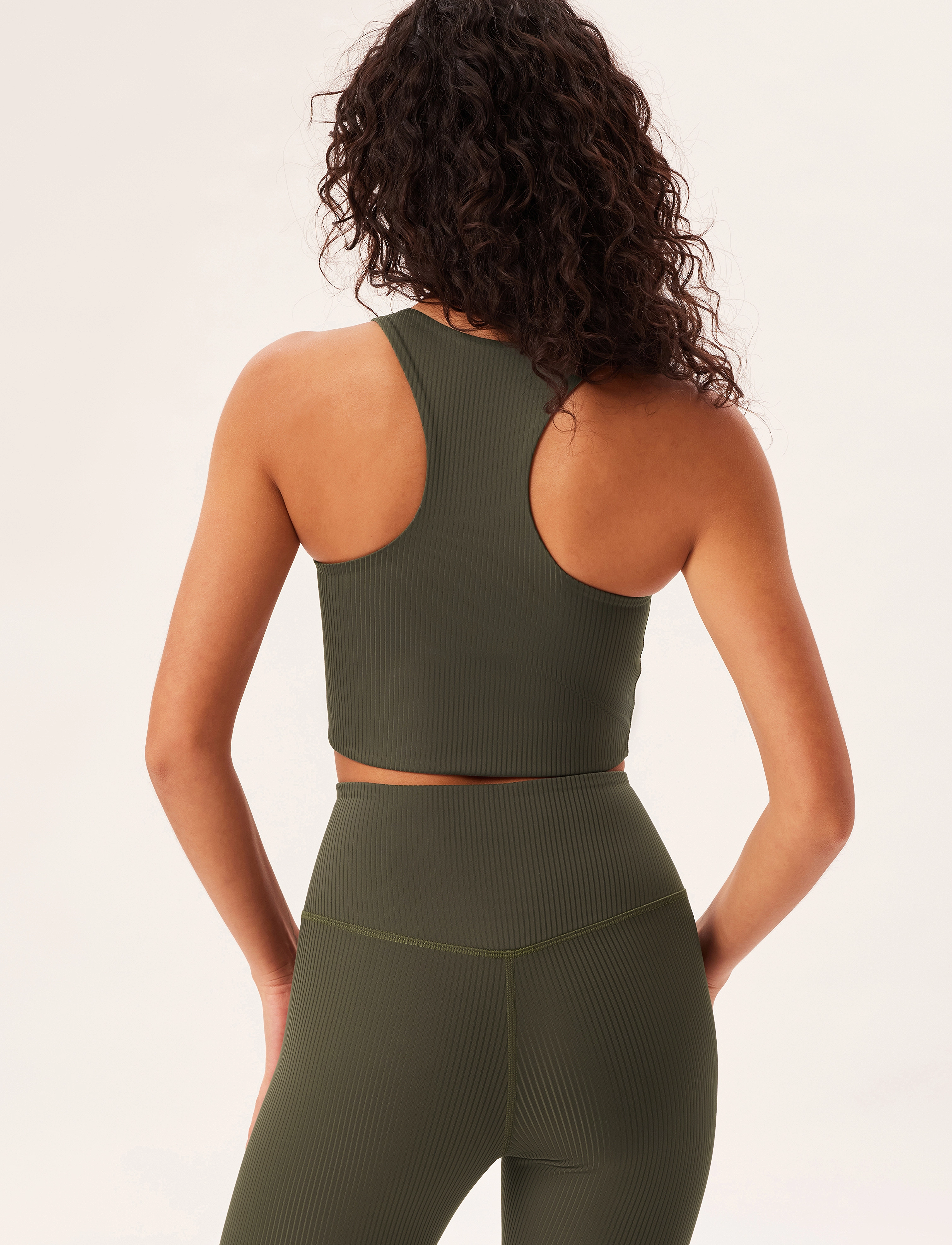 Girlfriend Collective - Rib Paloma Bra - sports bh'er: medium støtte - cypress - 4
