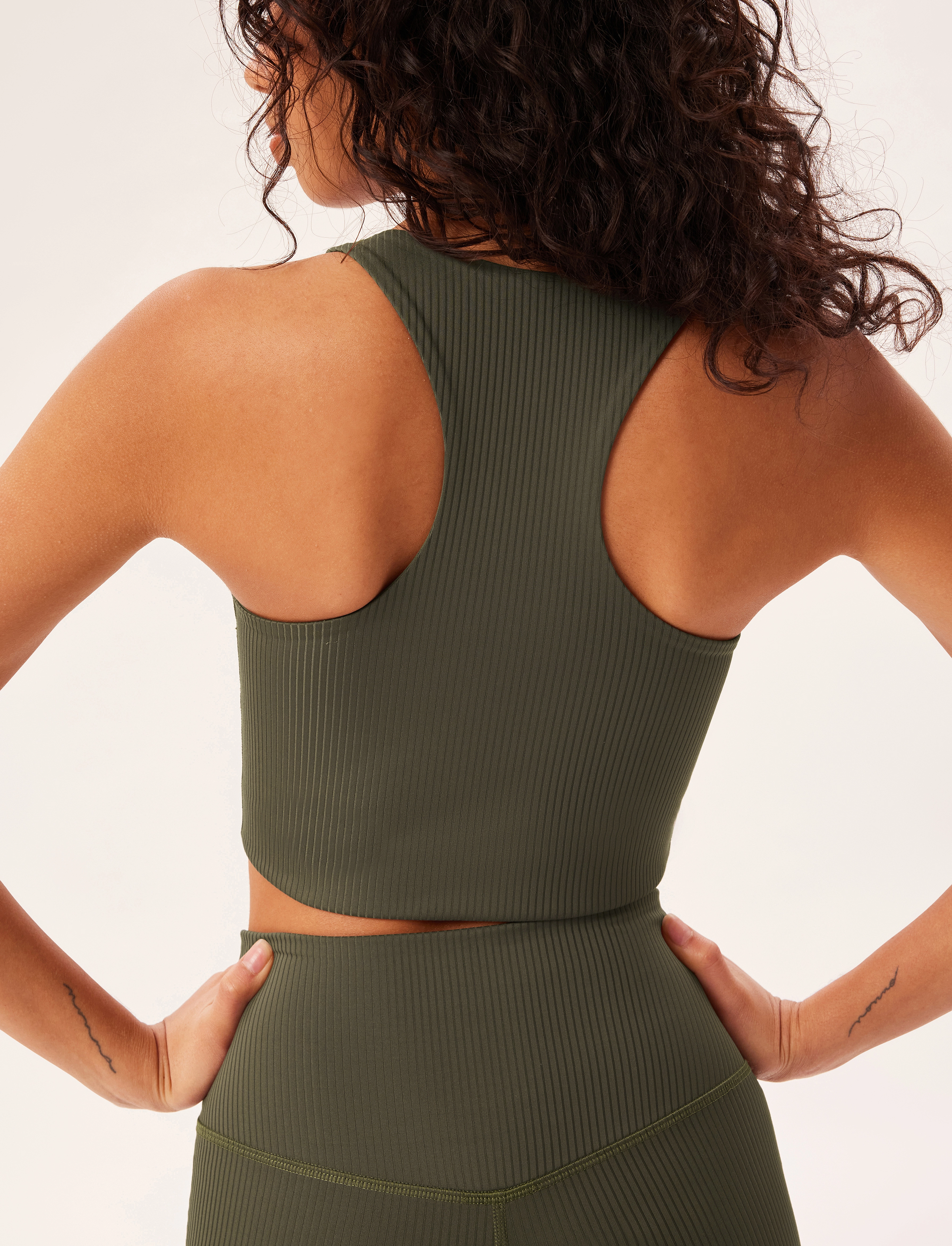 Girlfriend Collective - Rib Paloma Bra - sports bh'er: medium støtte - cypress - 5