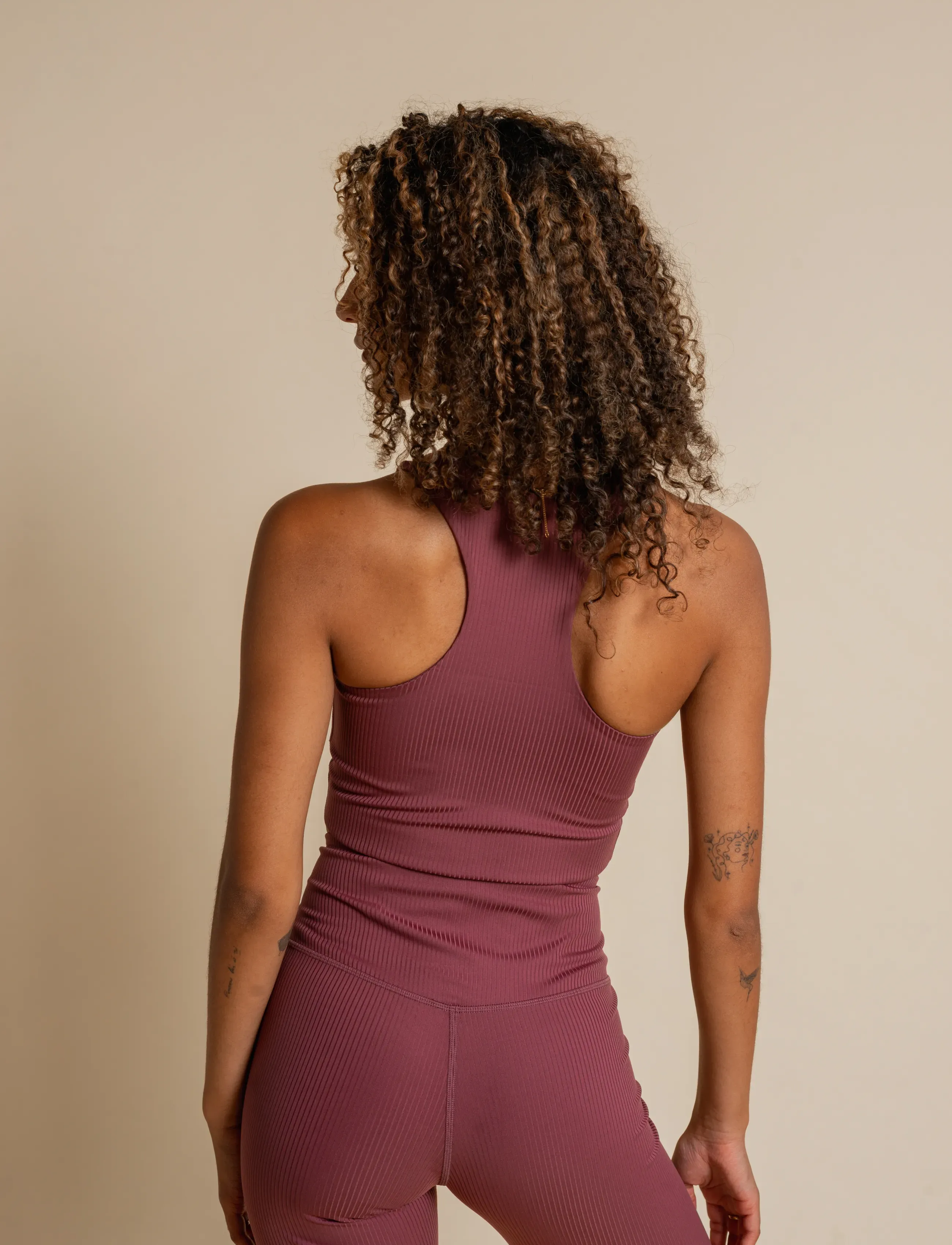 Girlfriend Collective - Rib Paloma Bra - sports bh'er: medium støtte - goji - 3