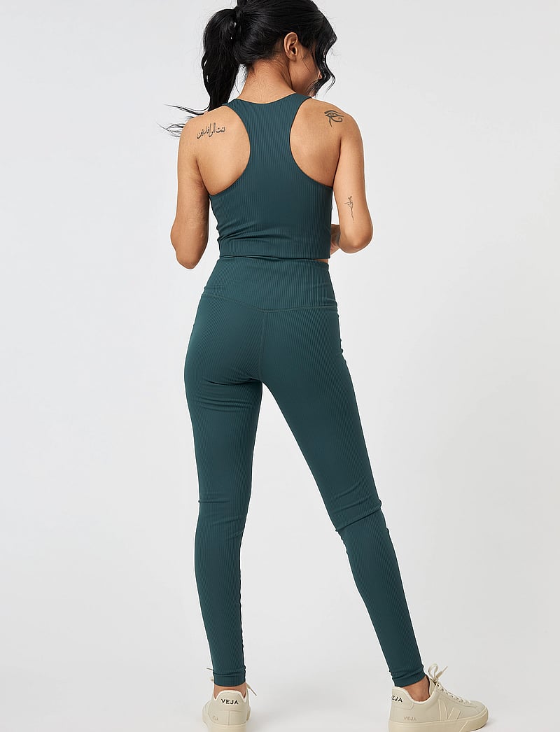 Girlfriend Collective - Rib Paloma Bra - medium støtte - moss - 4