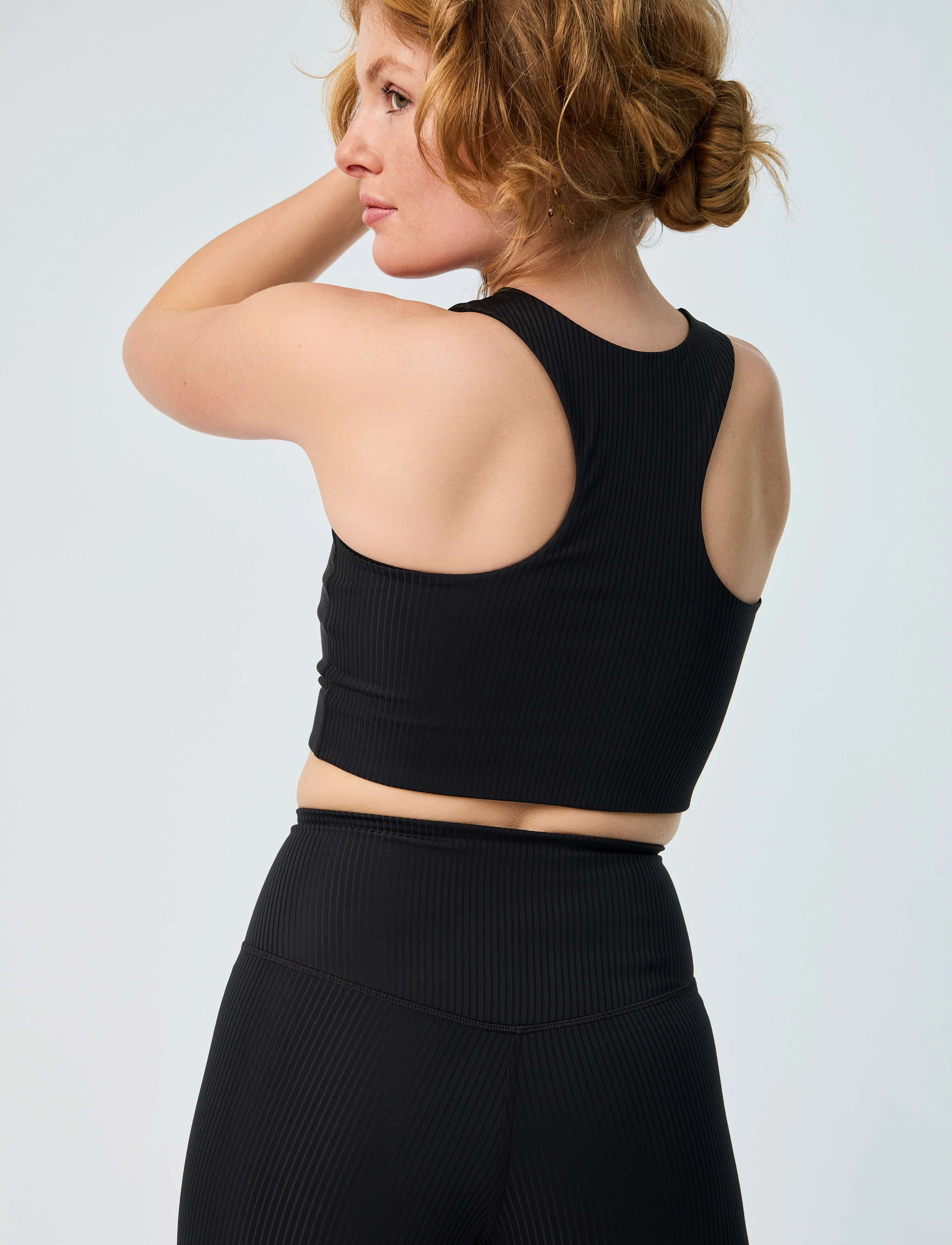 Girlfriend Collective - Rib Dylan Bra - sport-bh: medium support - black - 3