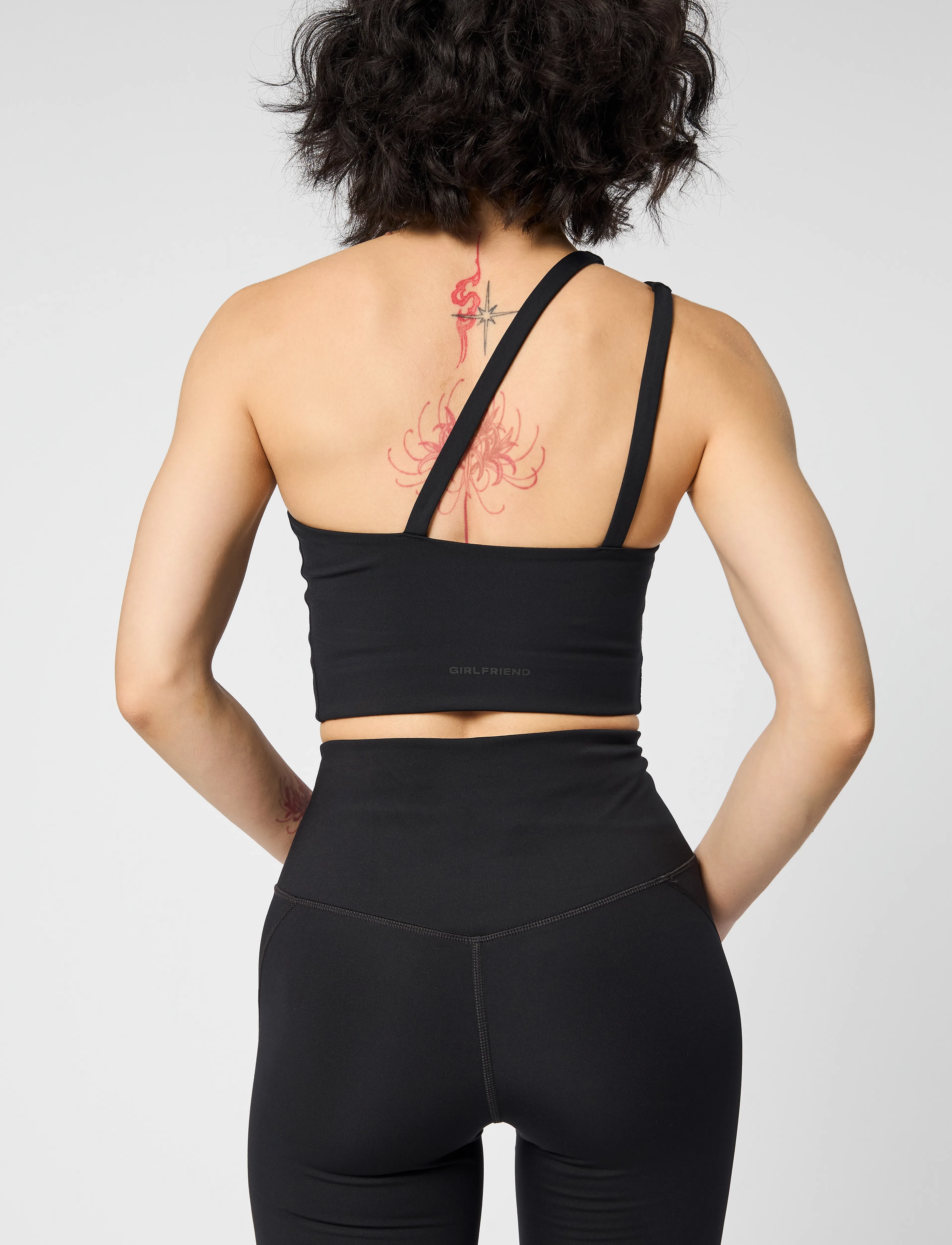 Girlfriend Collective - Uma One Shoulder Bra - mittlerer halt - black - 3