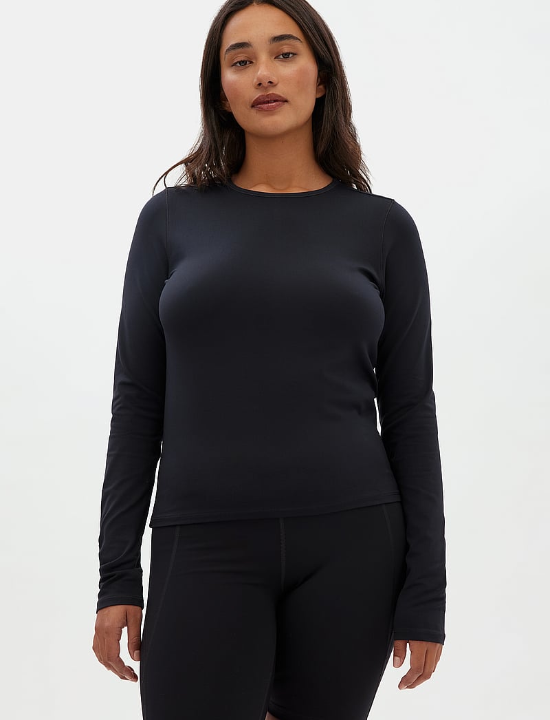 Girlfriend Collective - Reset Fitted Long Sleeve Tee - longsleeved tops - black - 0