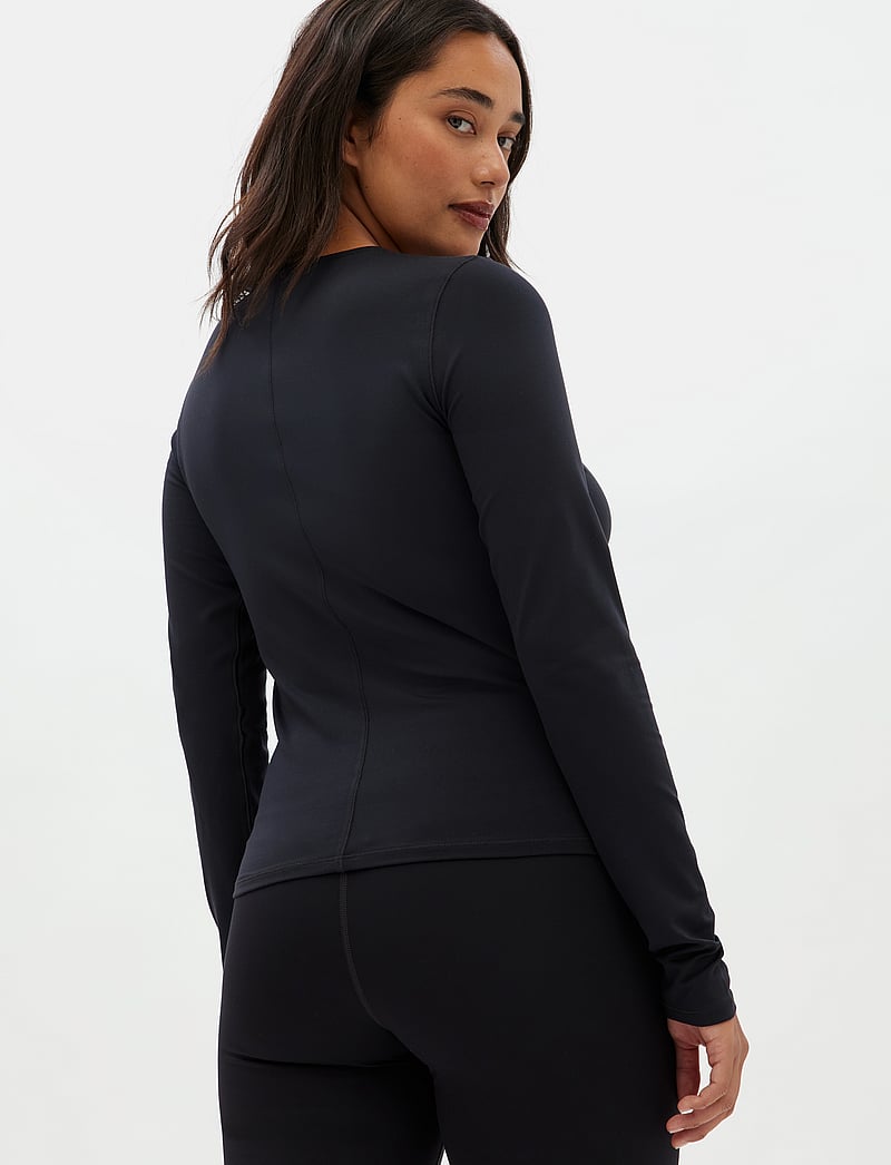 Girlfriend Collective - Reset Fitted Long Sleeve Tee - longsleeved tops - black - 5