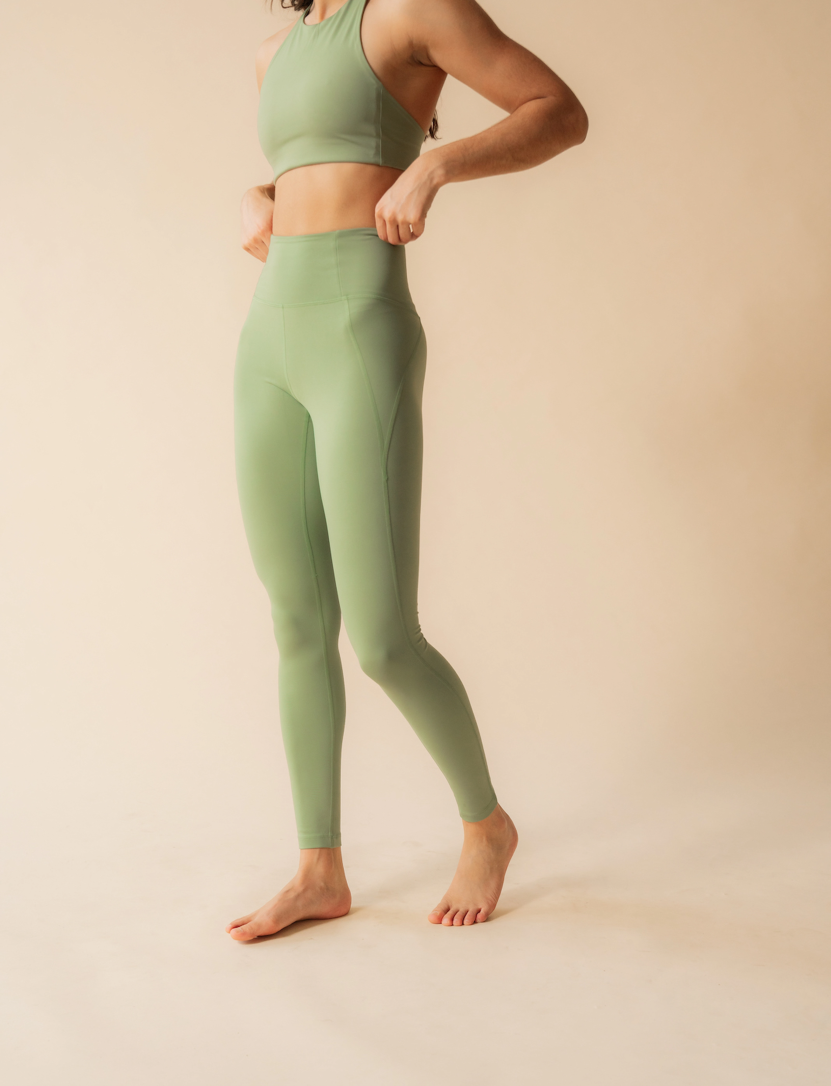 Girlfriend Collective - Compressive High-Rise Legging, Long - fuld længde - mantis - 5