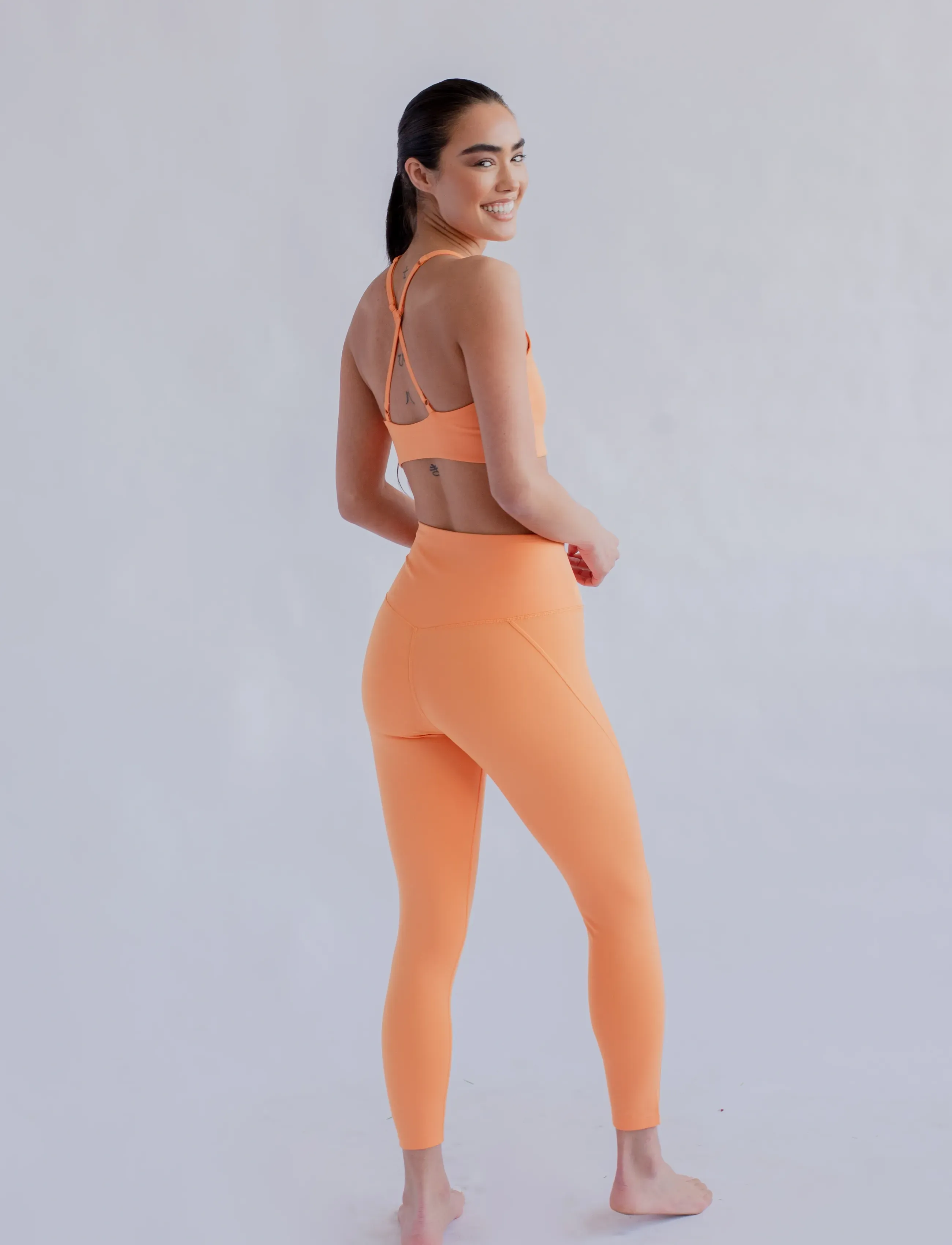 Girlfriend Collective - Compressive High-Rise Legging, 7/8 - 7/8 pikkus - horizon - 5