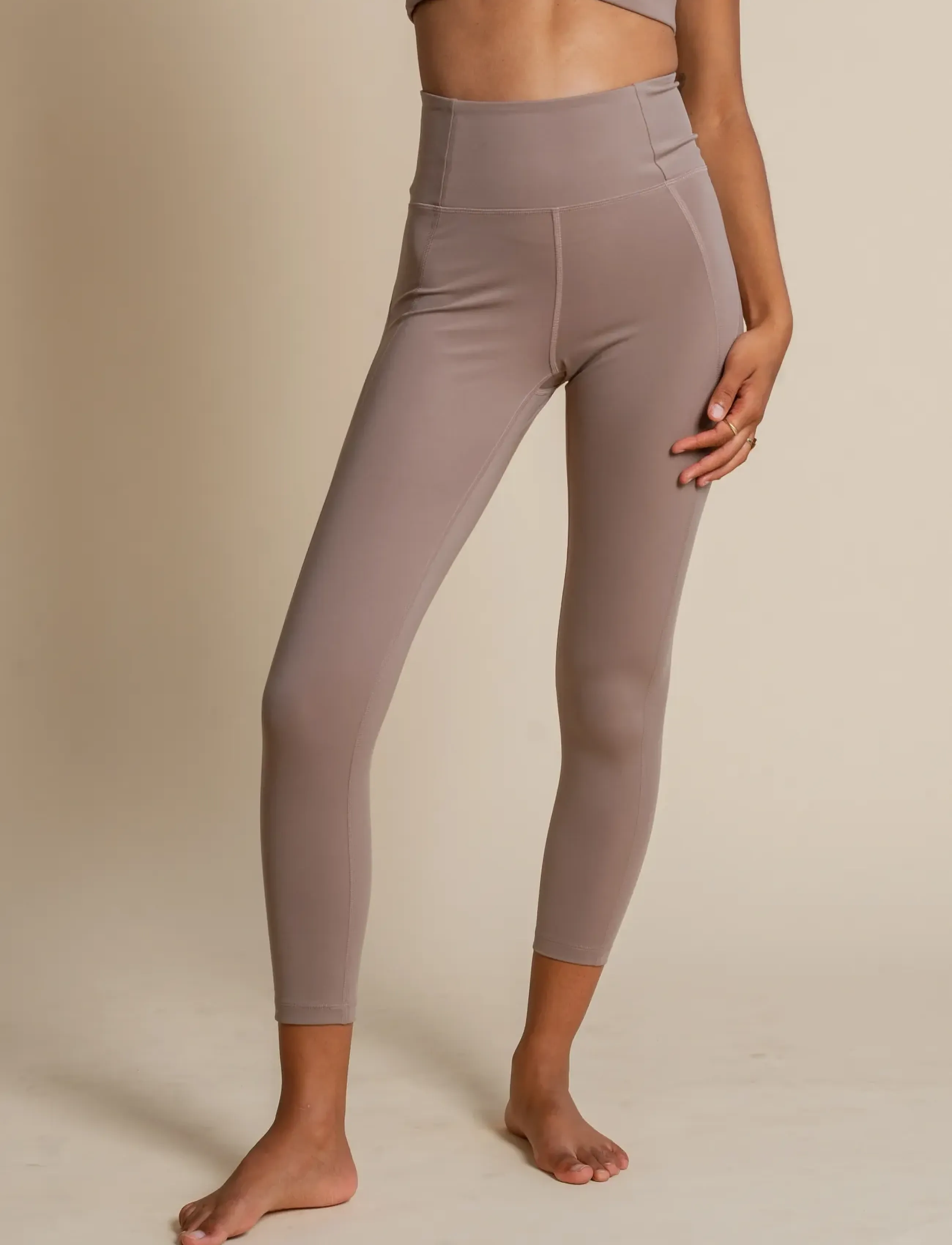 Girlfriend Collective - Compressive High-Rise Legging, 7/8 - 7/8 længde - limestone - 5