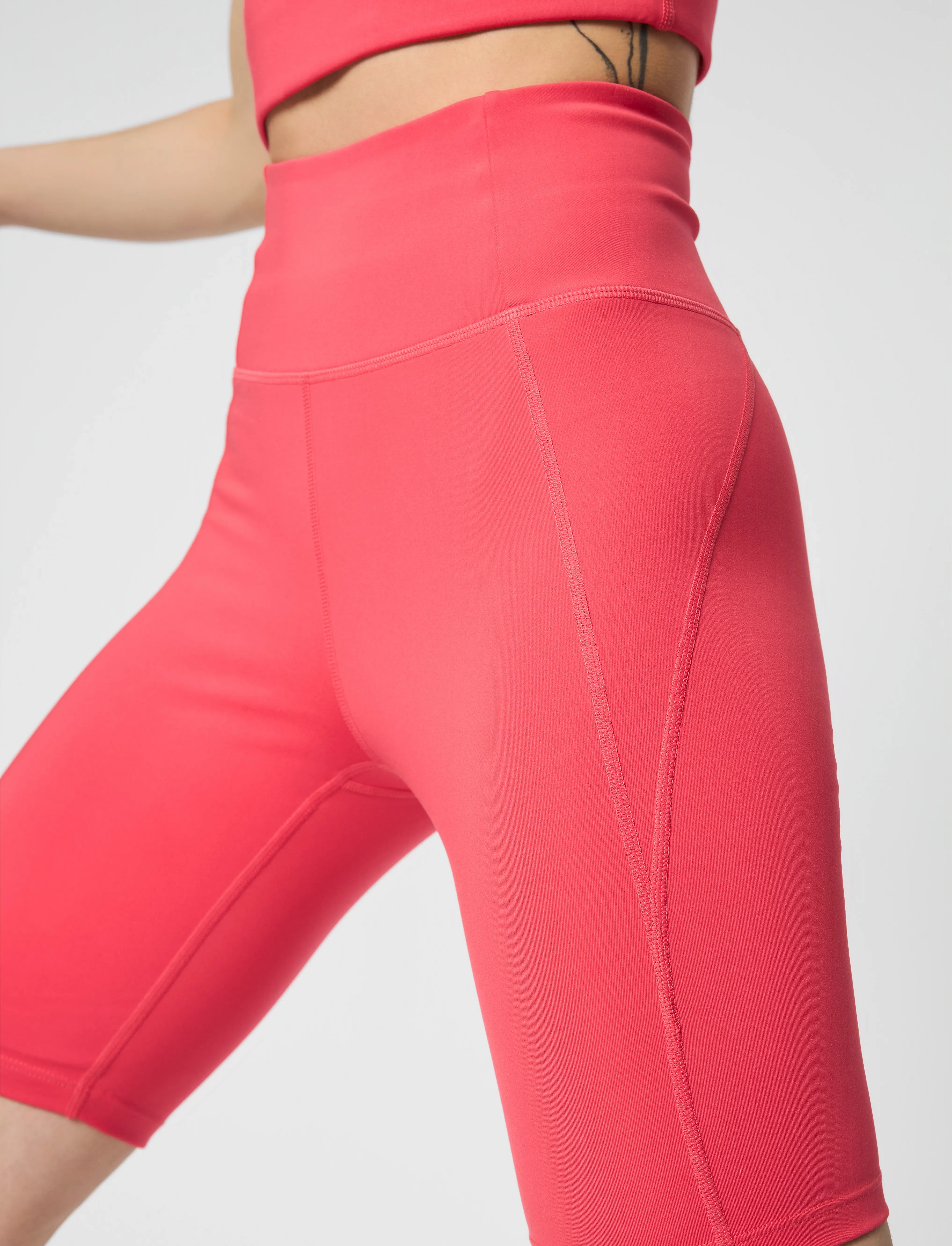 Girlfriend Collective - Compressive High-Rise Bike Shorts - laveste priser - geranium - 5