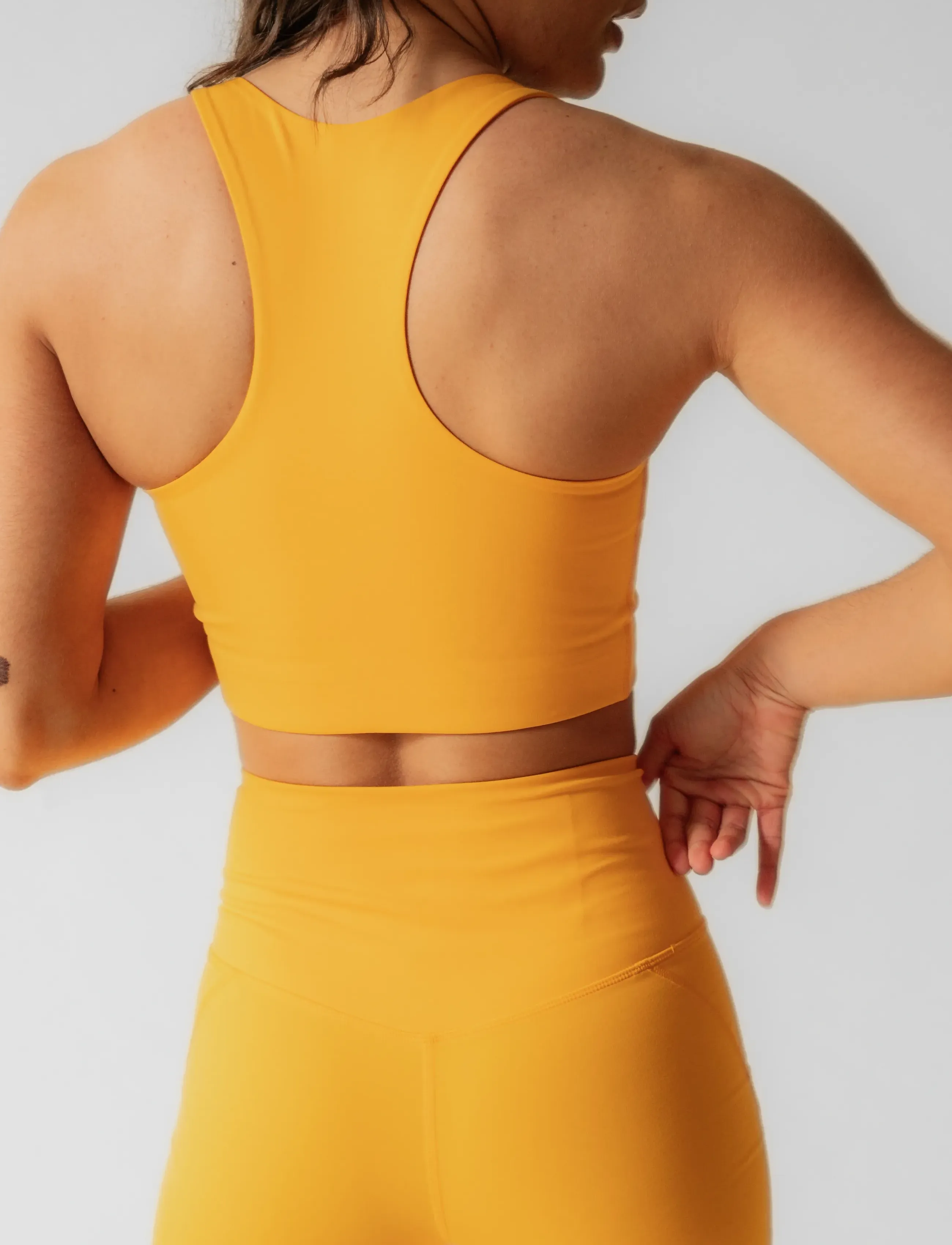 Girlfriend Collective - Compressive High-Rise Bike Shorts - trainings-shorts - golden glow - 5
