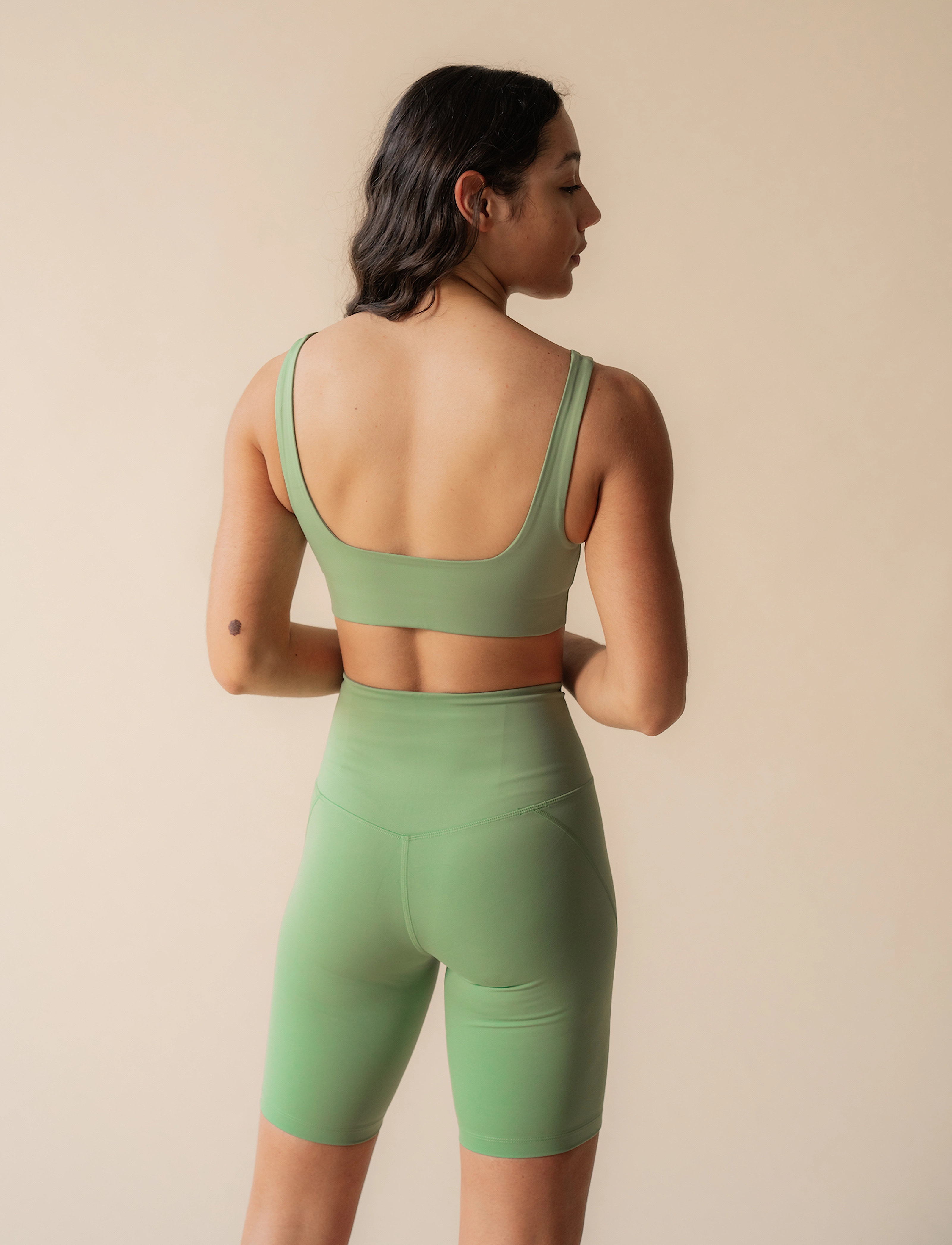 Girlfriend Collective - Compressive High-Rise Bike Shorts - laveste priser - mantis - 4