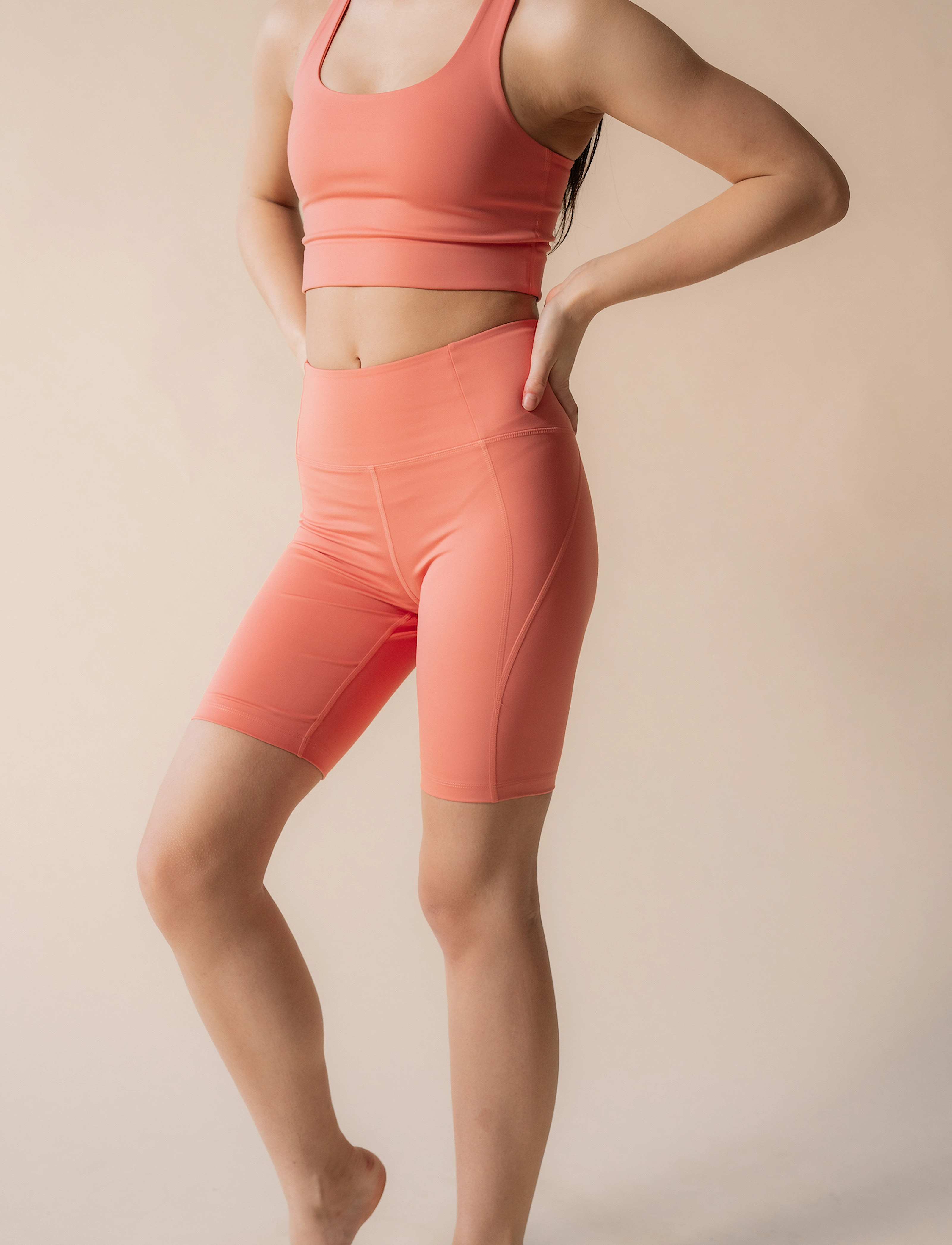 Girlfriend Collective - Compressive High-Rise Bike Shorts - laveste priser - primrose - 5