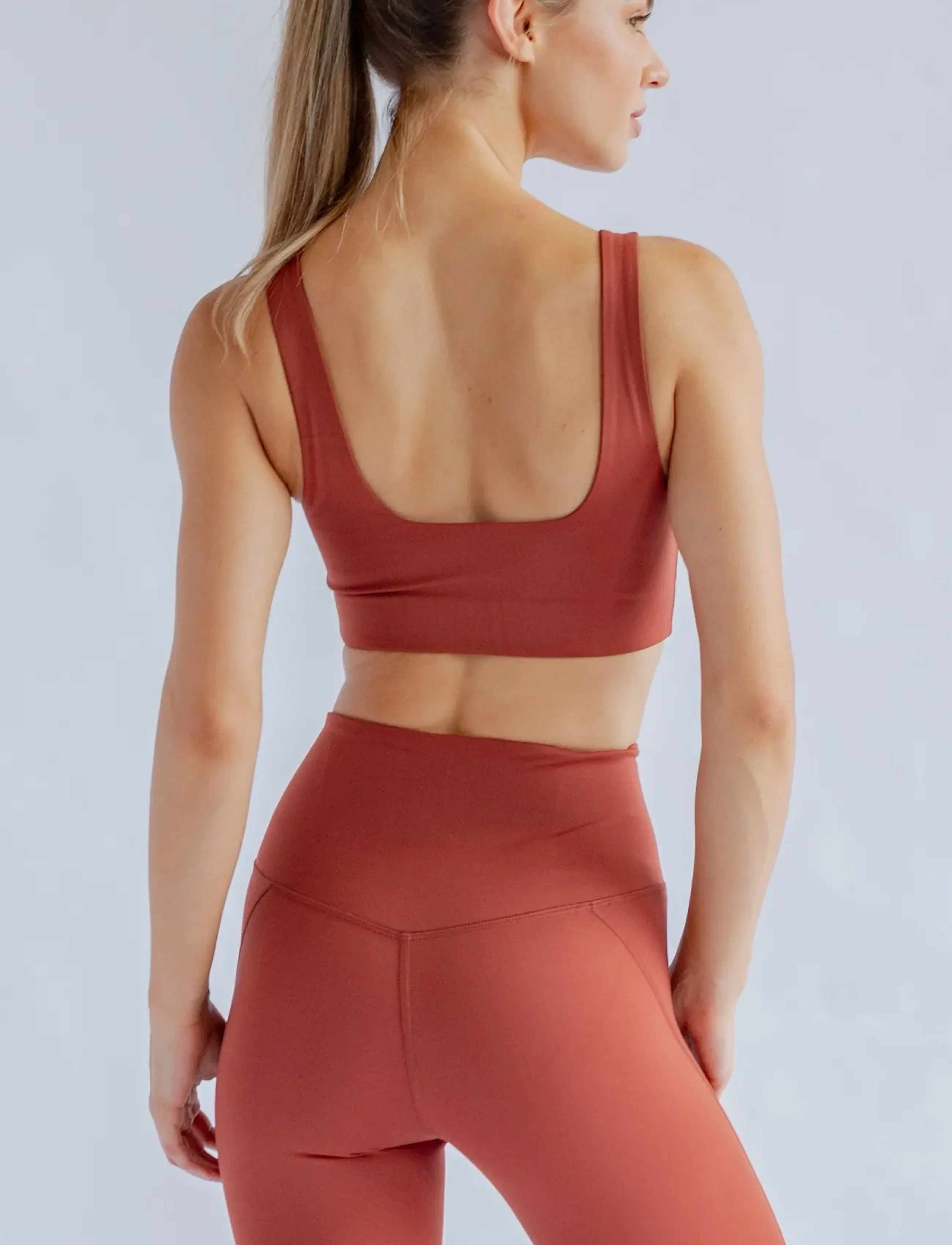 Girlfriend Collective - Compressive High-Rise Bike Shorts - laveste priser - sedona - 4