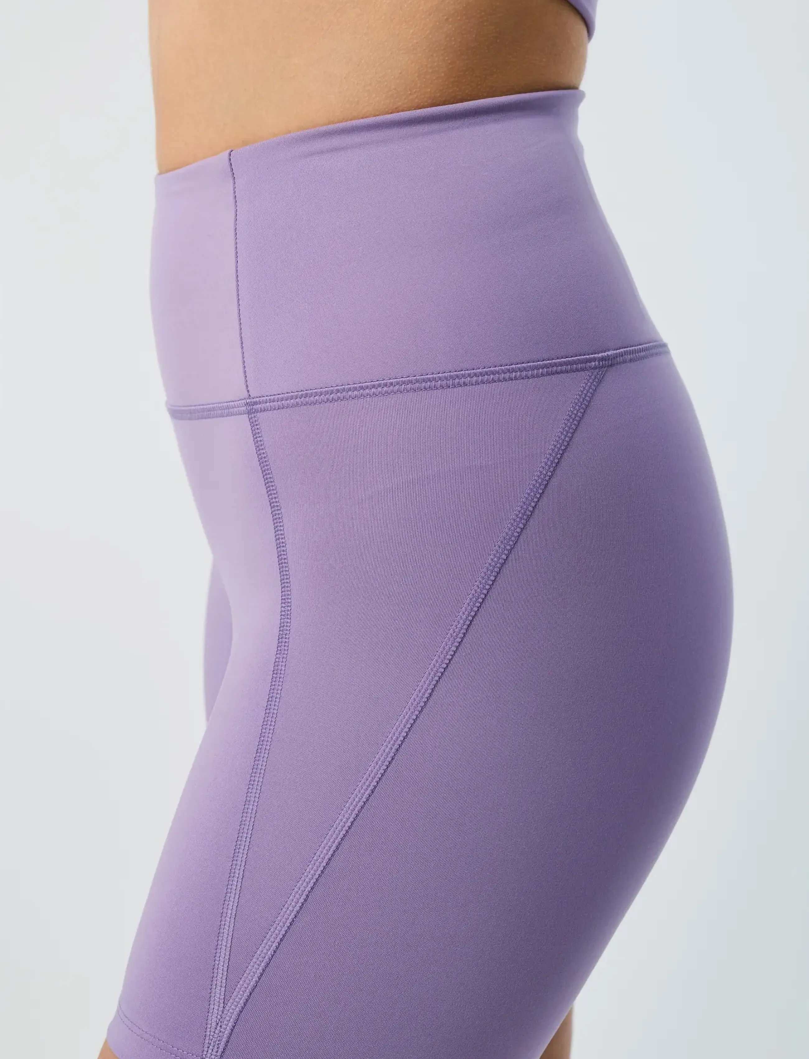 Girlfriend Collective - Compressive High-Rise Run Shorts - træningsshorts - cosmos - 4