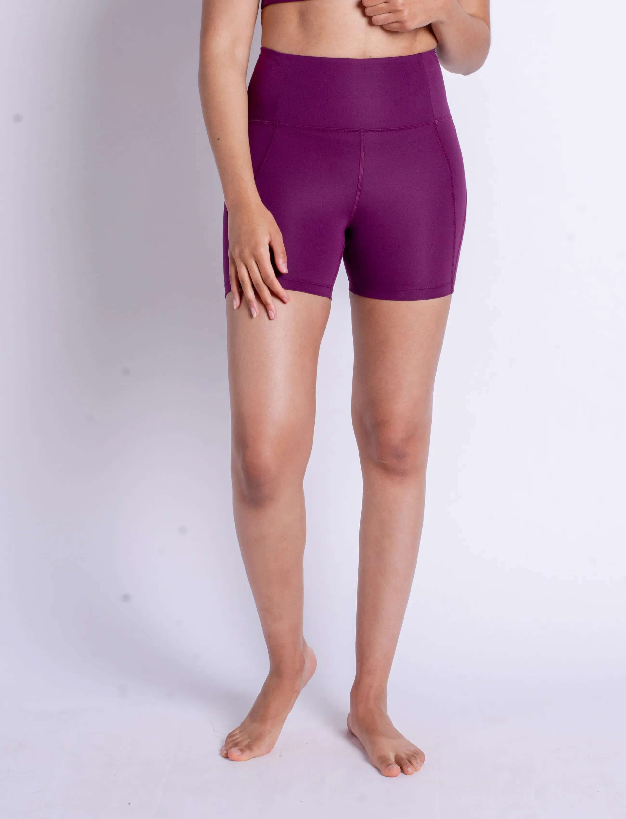 Girlfriend Collective - Compressive High-Rise Run Shorts - træningsshorts - plum - 4