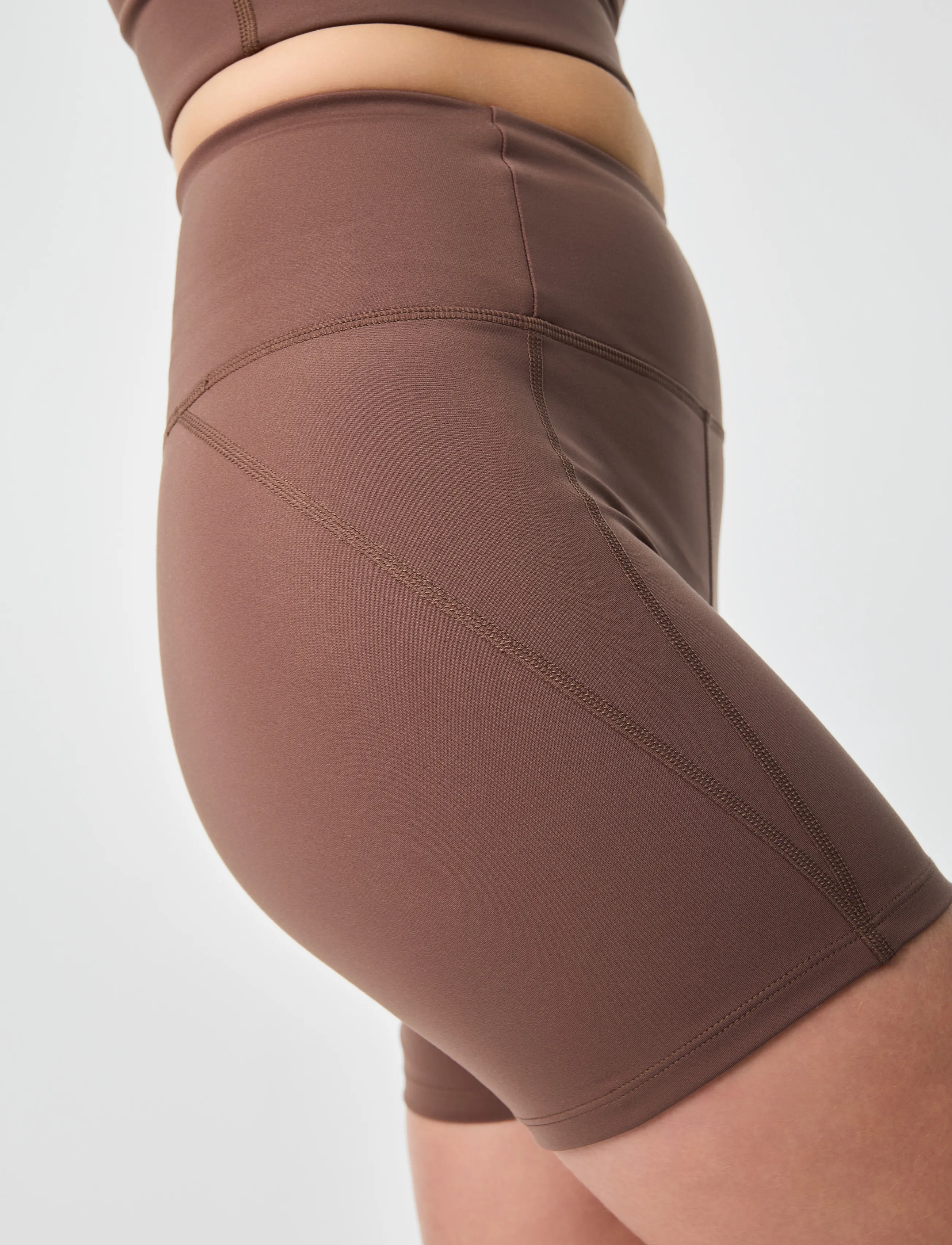Girlfriend Collective - Compressive High-Rise Run Shorts - træningsshorts - porcini - 5