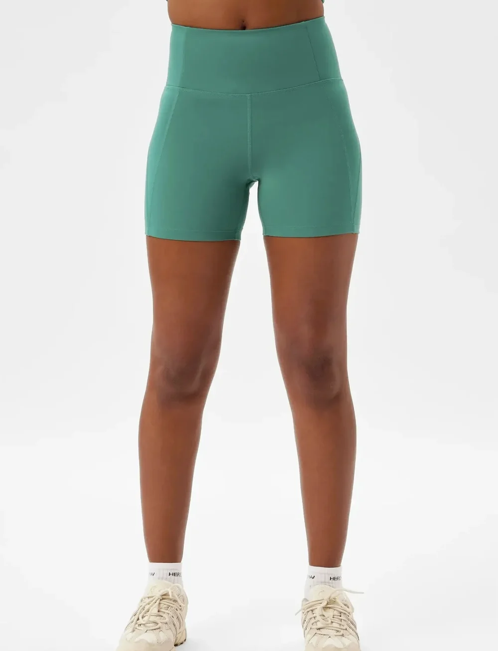 Girlfriend Collective - Compressive High-Rise Run Shorts - cykelshorts - tropic - 3