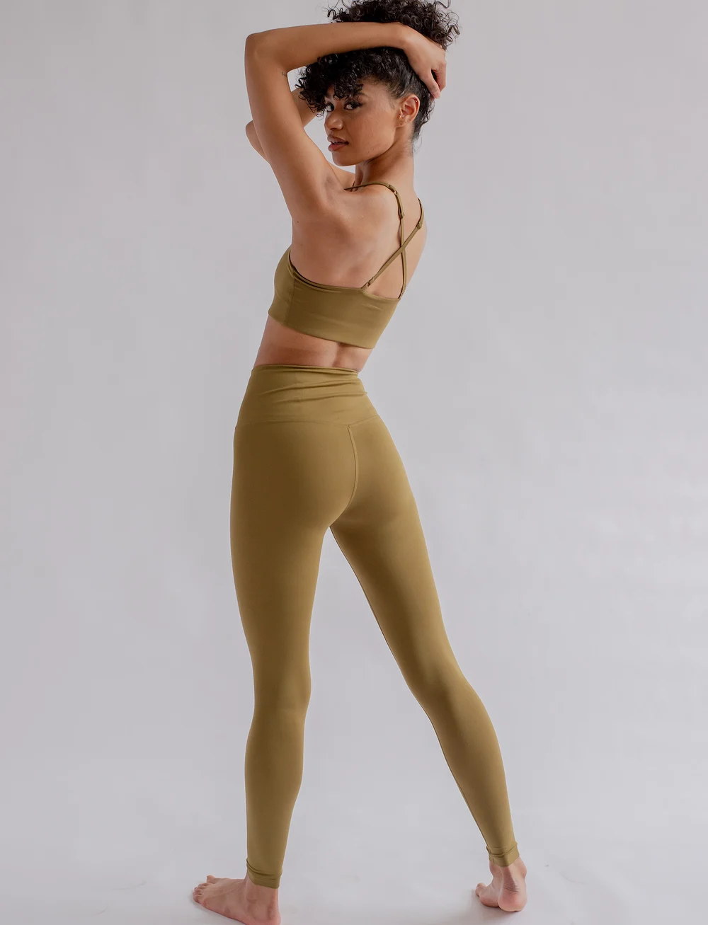 Girlfriend Collective - Float High-Rise Legging, 7/8 - seamless tights - fern - 4