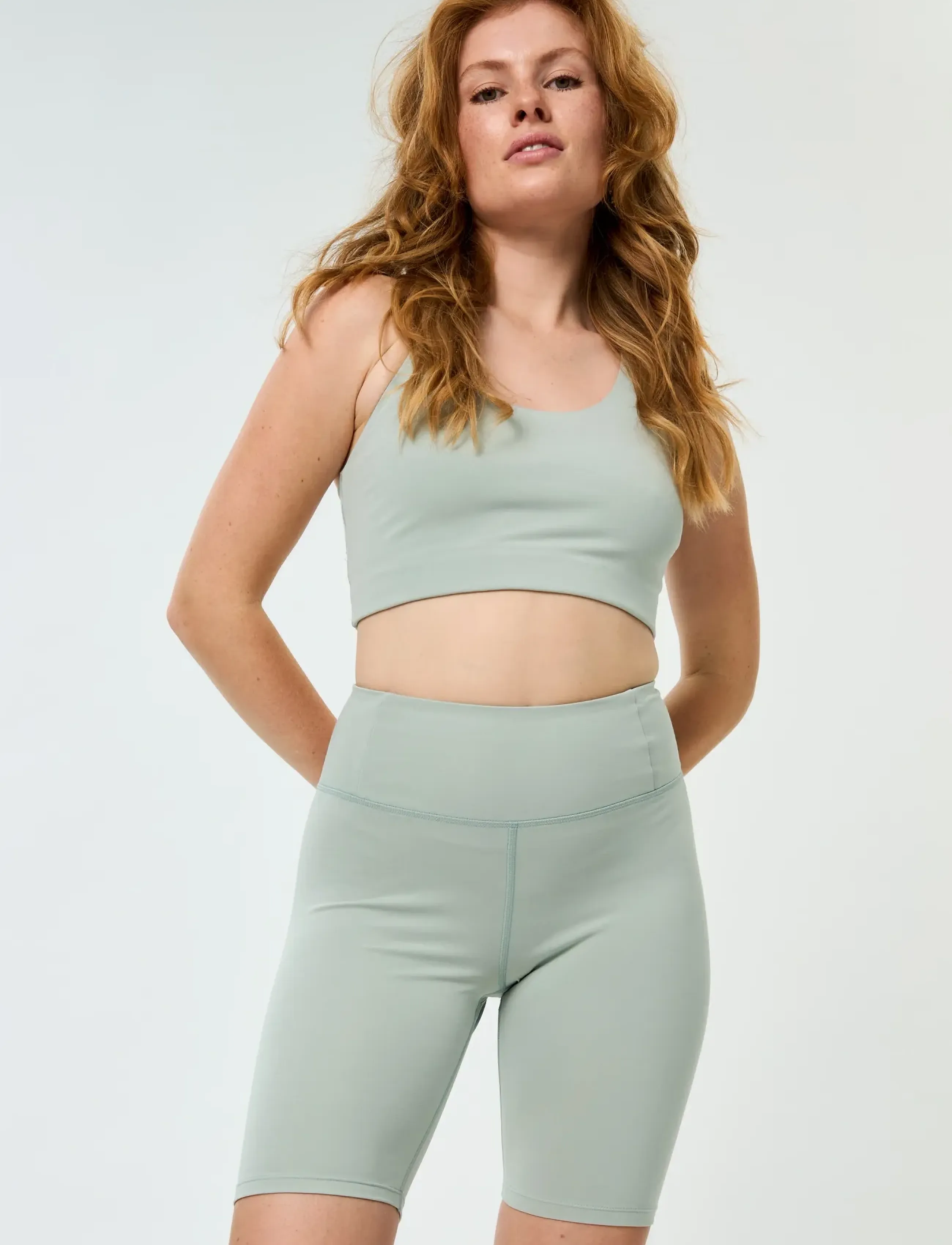 Girlfriend Collective - Float High-Rise Bike Shorts - træningsshorts - atmosphere - 4
