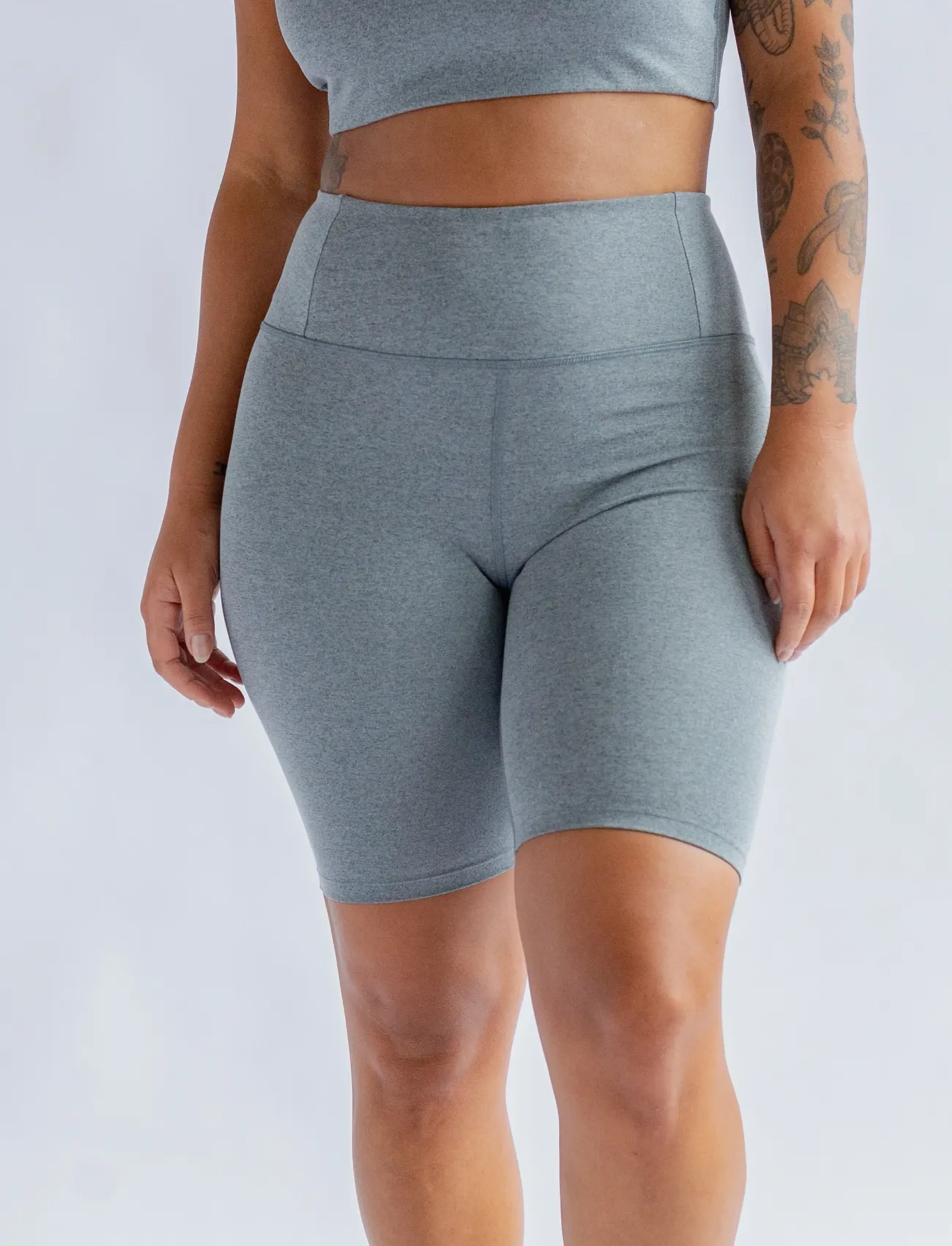 Girlfriend Collective - Float High-Rise Bike Shorts - træningsshorts - heather gravel - 4