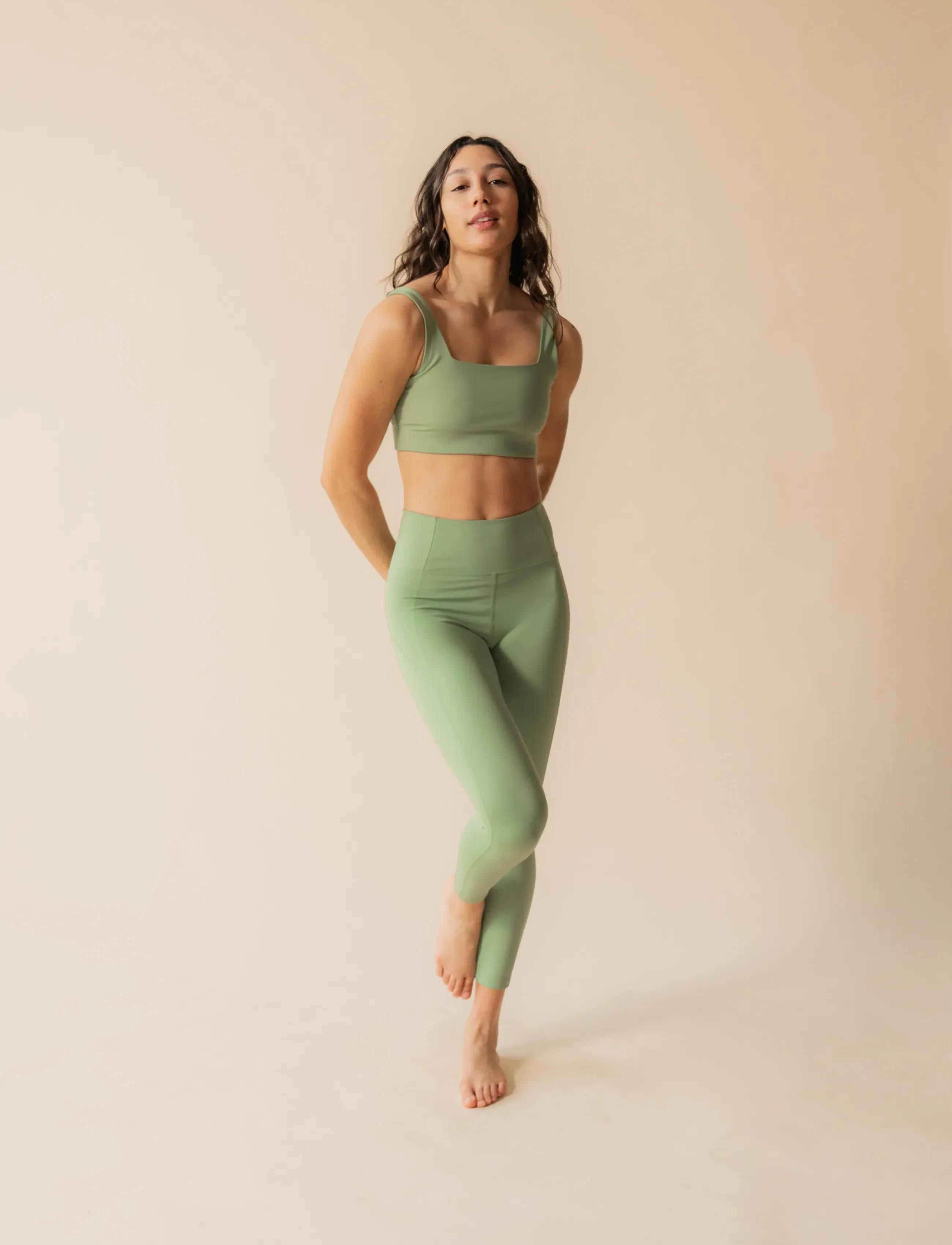 Girlfriend Collective - Pocket High-Rise Legging, 7/8 - 7/8 ilgis - mantis - 4