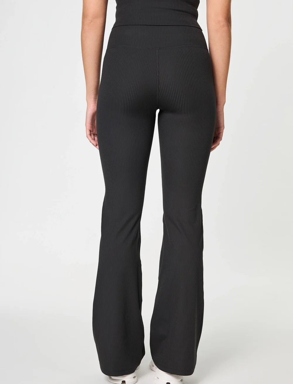 Girlfriend Collective - Rib Flare Legging - tights - black - 4