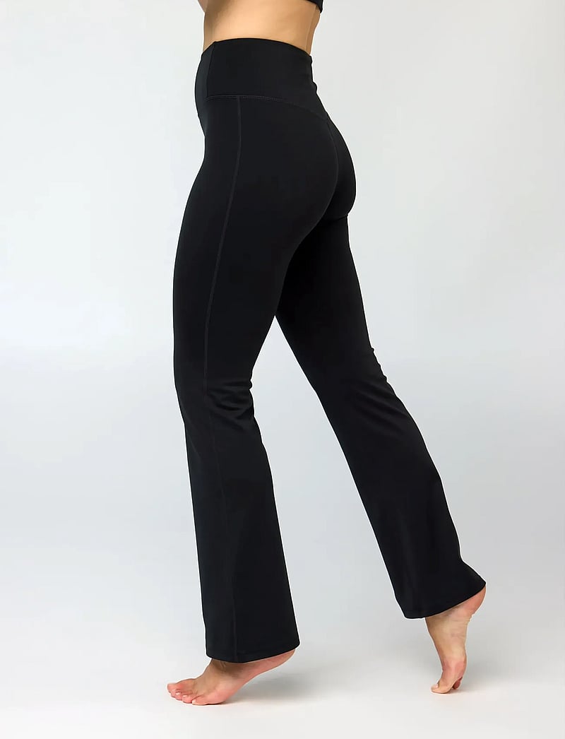 Girlfriend Collective - Float Ultralight Flare Legging - full längd - black - 4