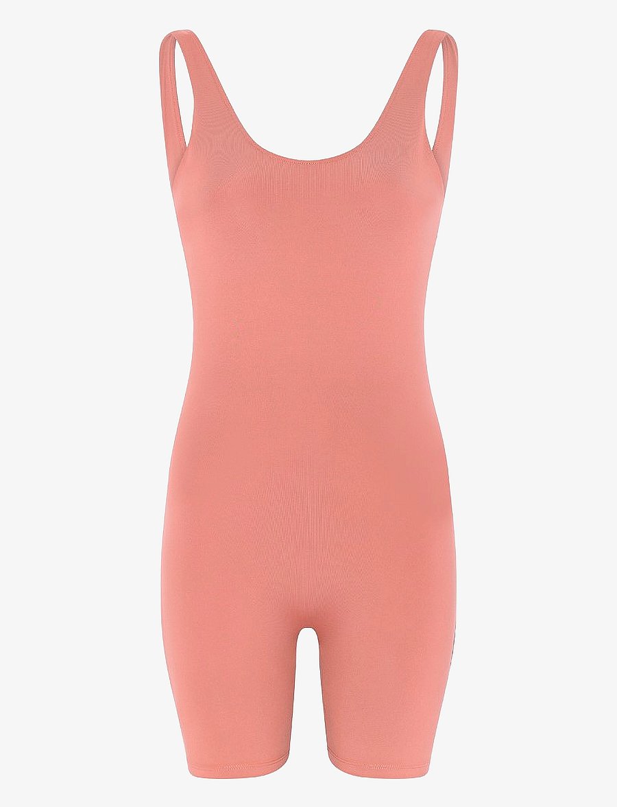 Girlfriend Collective - Bike Unitard, Scoop Neck - pükskostüümid ja bodid - primrose - 1