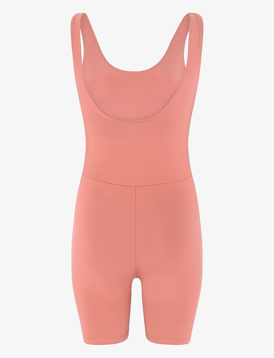 Girlfriend Collective - Bike Unitard, Scoop Neck - pükskostüümid ja bodid - primrose - 2