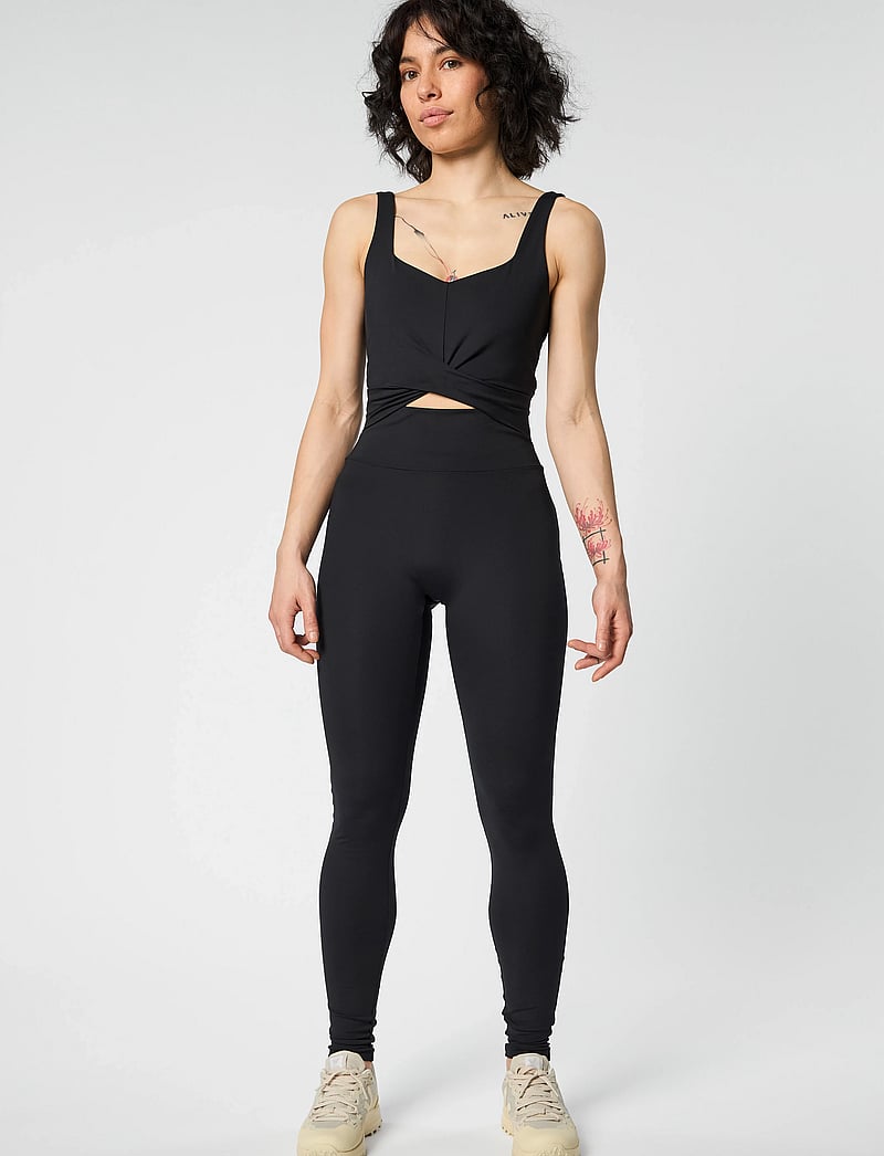 Girlfriend Collective - Twist Unitard - jumpsuits & bodies - black - 0