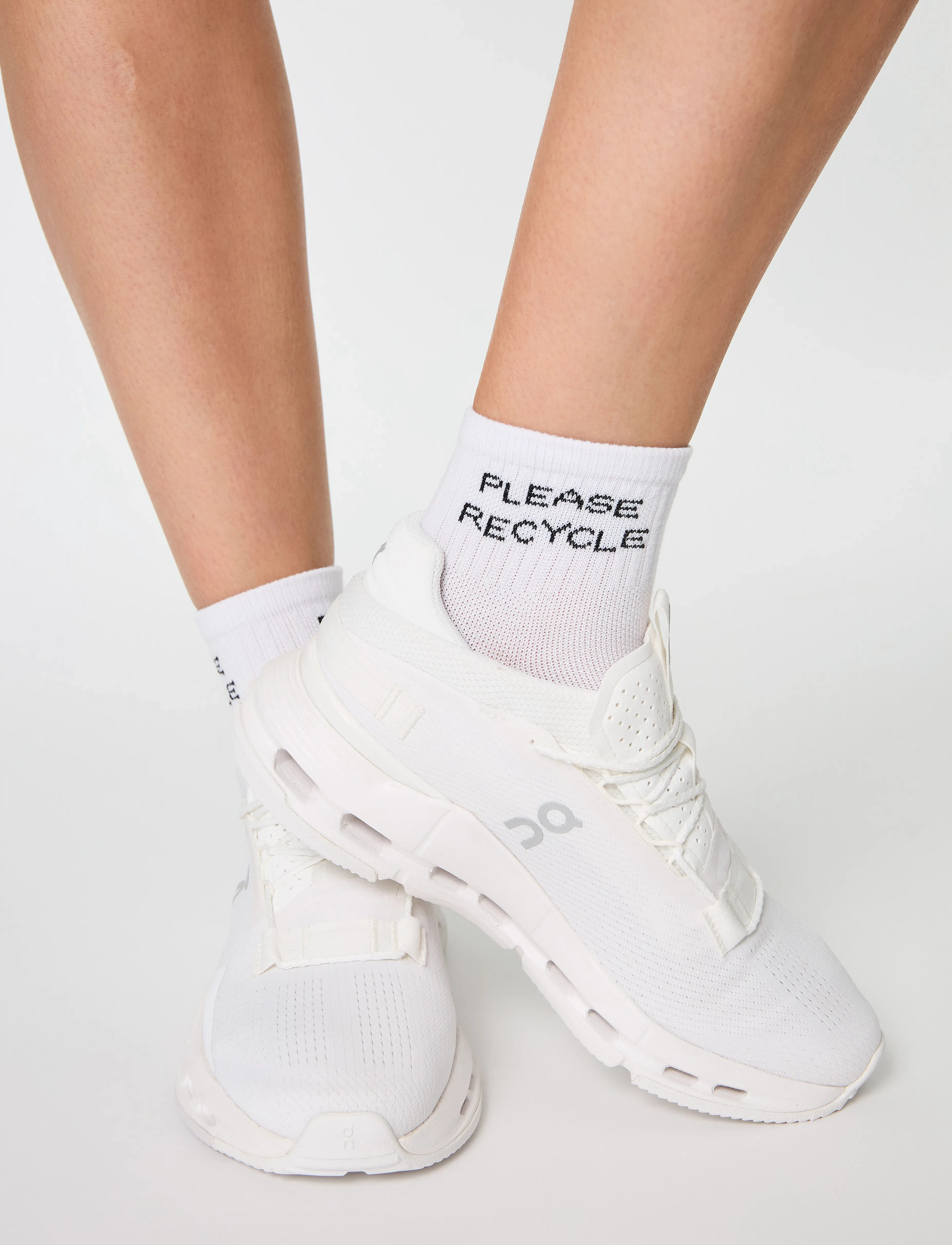 Girlfriend Collective - Please Recycle Quarter Crew Sock - laveste priser - white - 3