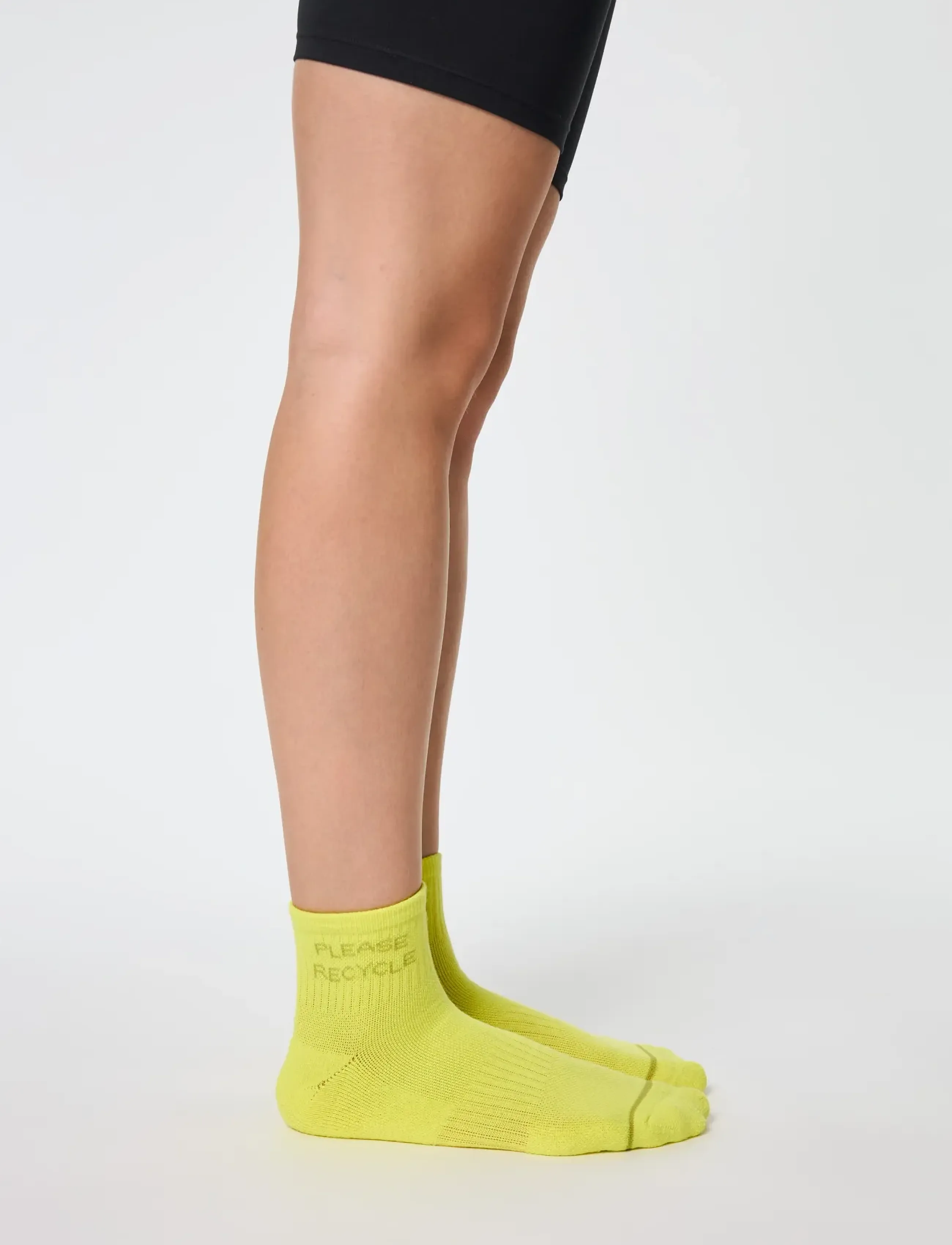 Girlfriend Collective - 3-Pack Please Recycle Quarter Crew Sock - laveste priser - neon - 2