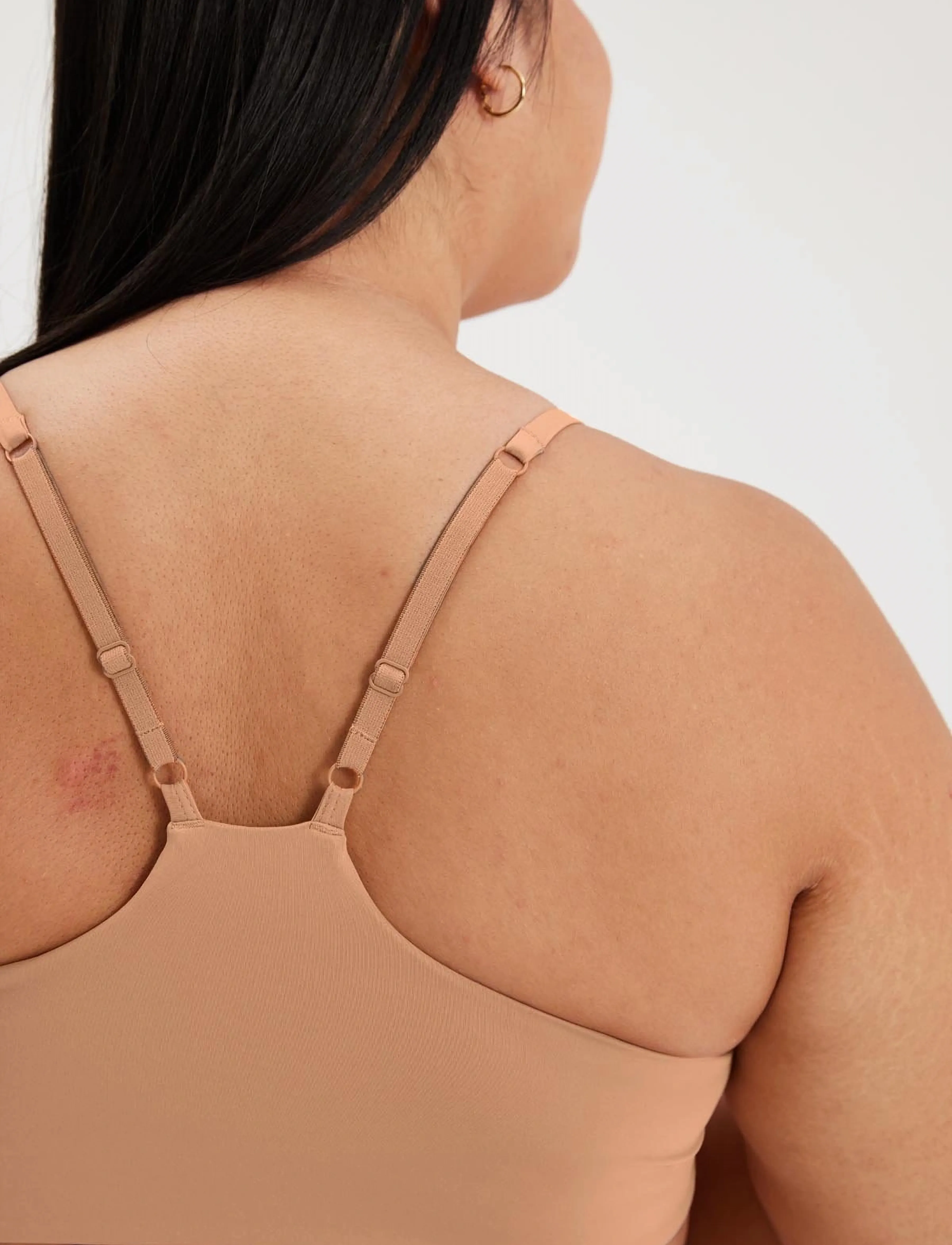 Girlfriend Collective - V-Neck Bralette - braletki - toast - 3