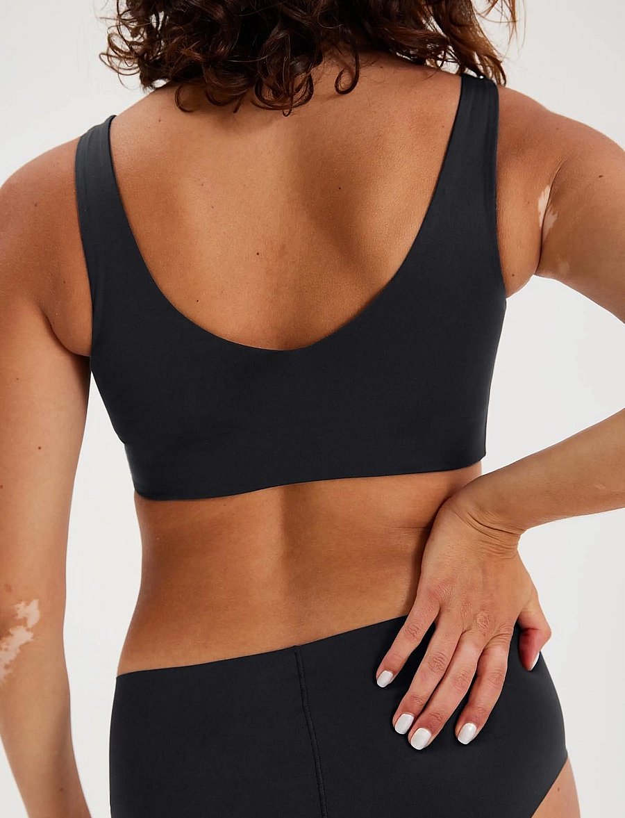 Girlfriend Collective - Scoop-Neck Bralette - bralette - raven - 3