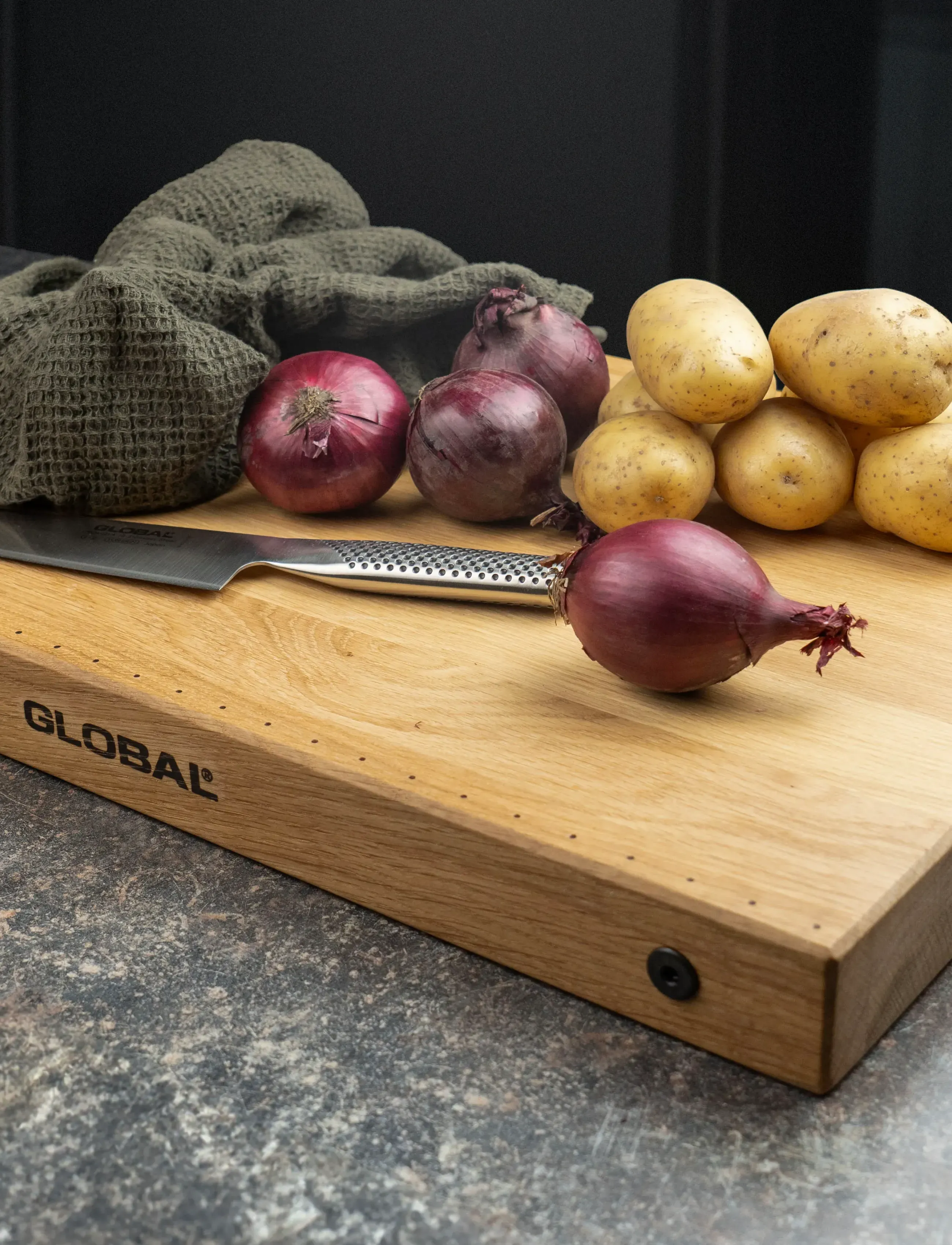 GLOBAL Skærebræt Eg M, 63X40.5X6 cm, Beige, Køkkenredskaber > Skærebrætter, Unisex