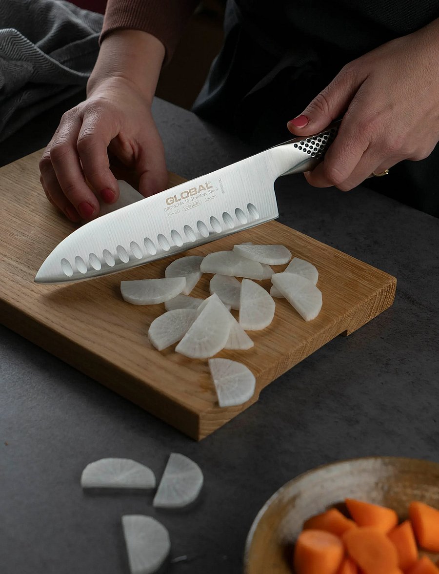 GLOBAL - Santoku fluted 18 cm - santoku naži - staineless steel - 2