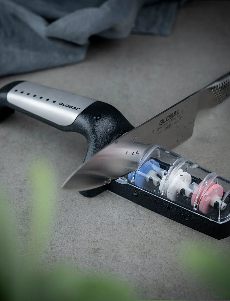 GLOBAL - Water sharpener, 3-wheel, black/stainless steel - osta hinna alusel - black - 2