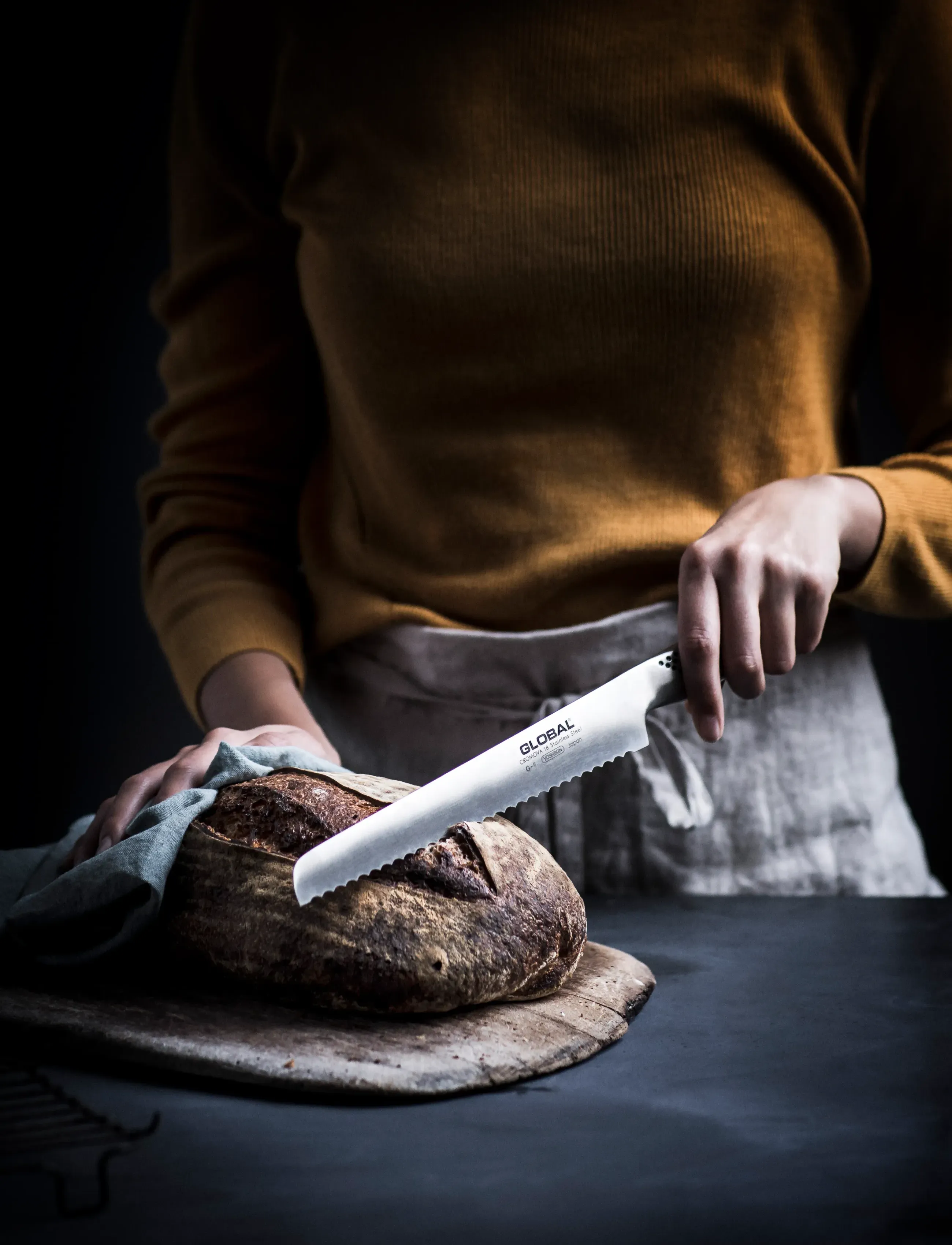 GLOBAL Brødkniv Savtakket Venstre 22 cm, 22 cm, Silver, Knive Og Tilbehør > Brødknive, Unisex