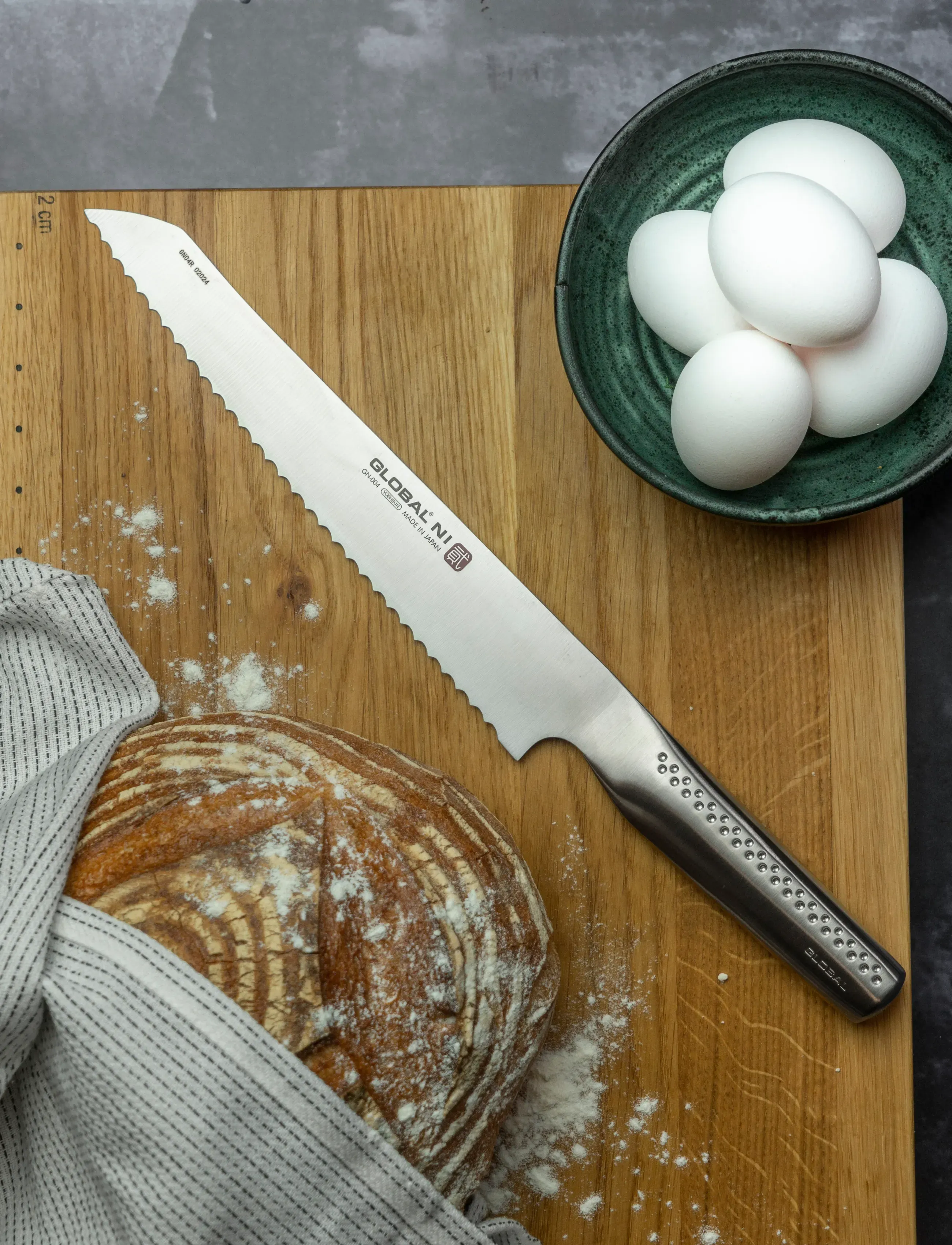 GLOBAL Brødkniv Oriental Savtakket 23 cm, 23 cm, Silver, Knive Og Tilbehør > Brødknive, Unisex