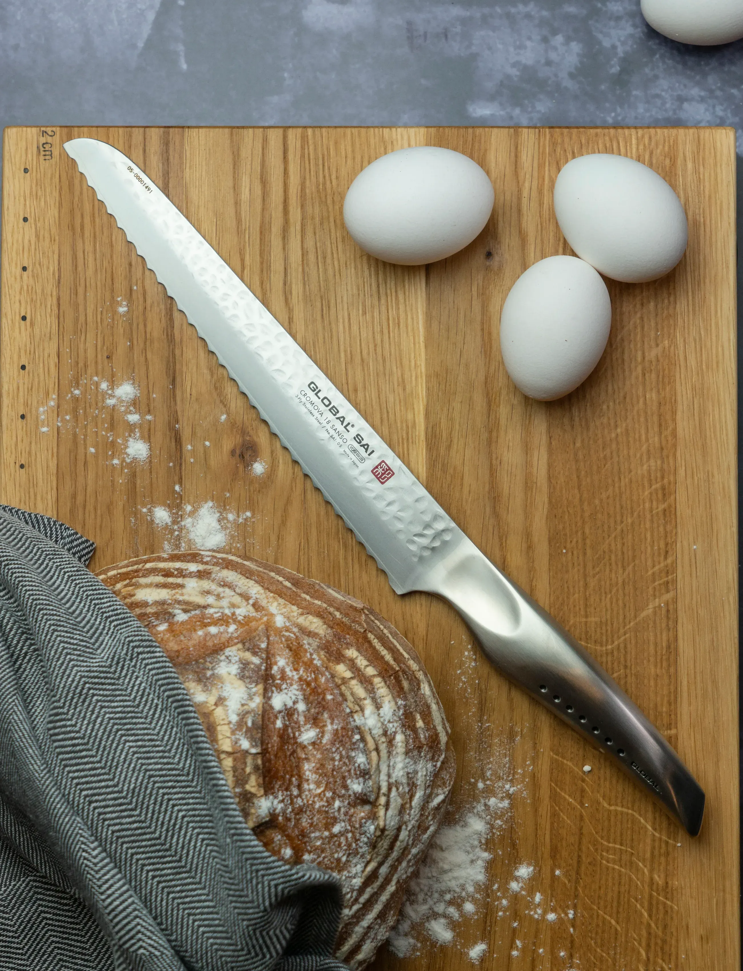 GLOBAL Brødkniv 23 cm, 23 cm, Silver, Knive Og Tilbehør > Brødknive, Unisex