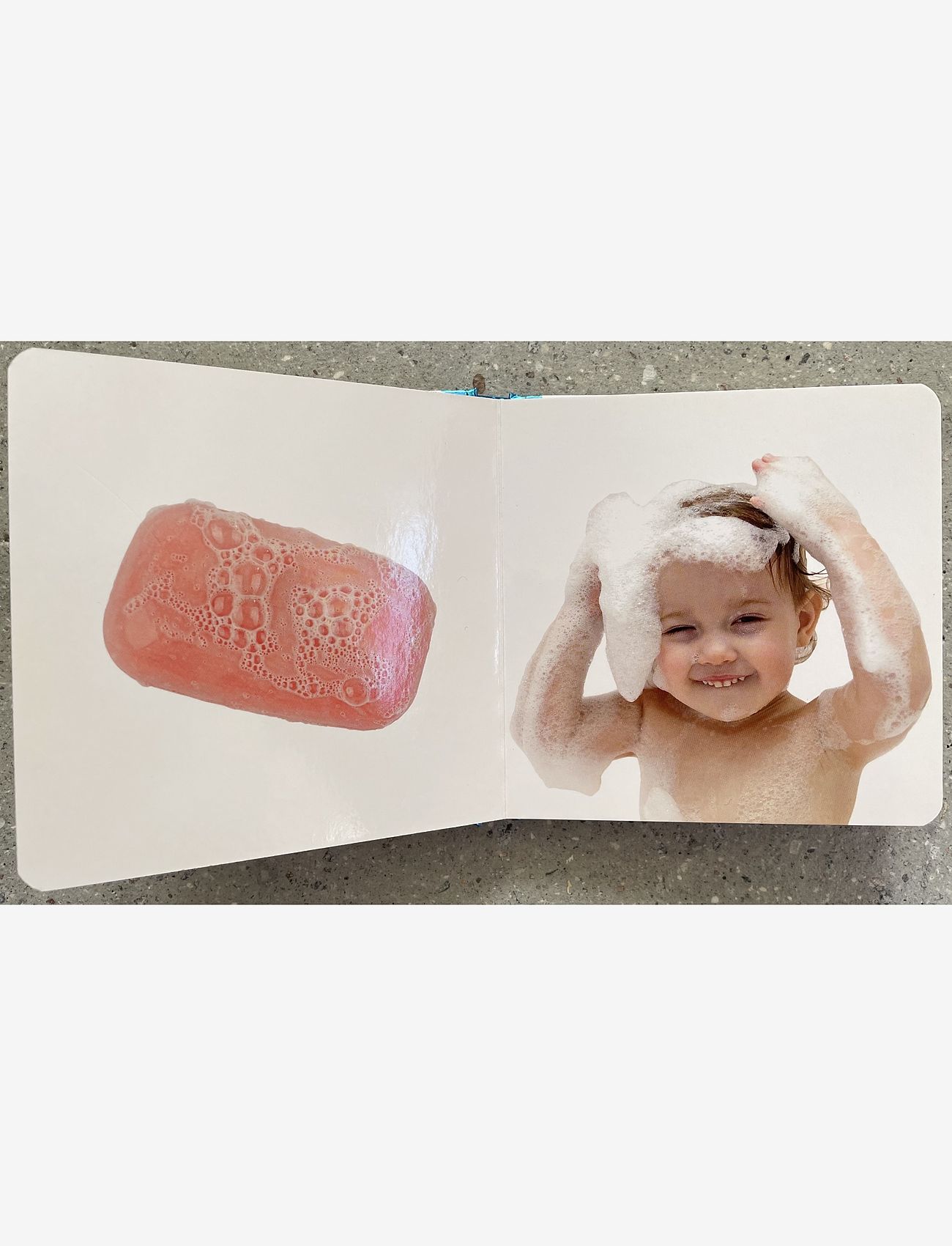 GLOBE - Min lille bog om Bad - babyböcker - boardbook - 1