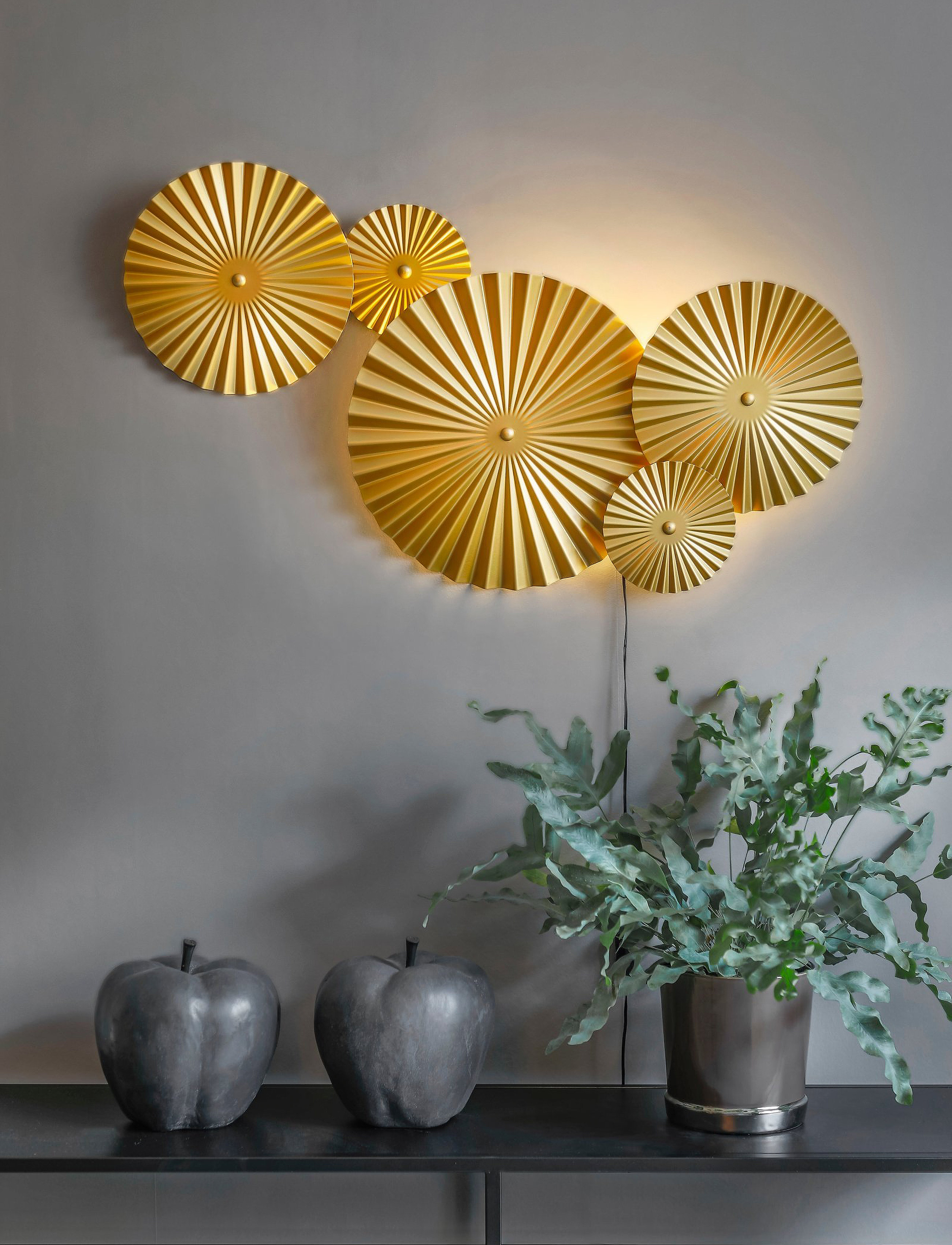 Globen Lighting Omega Væglampe, One Size, Lamps, Gold - Wall Homeware