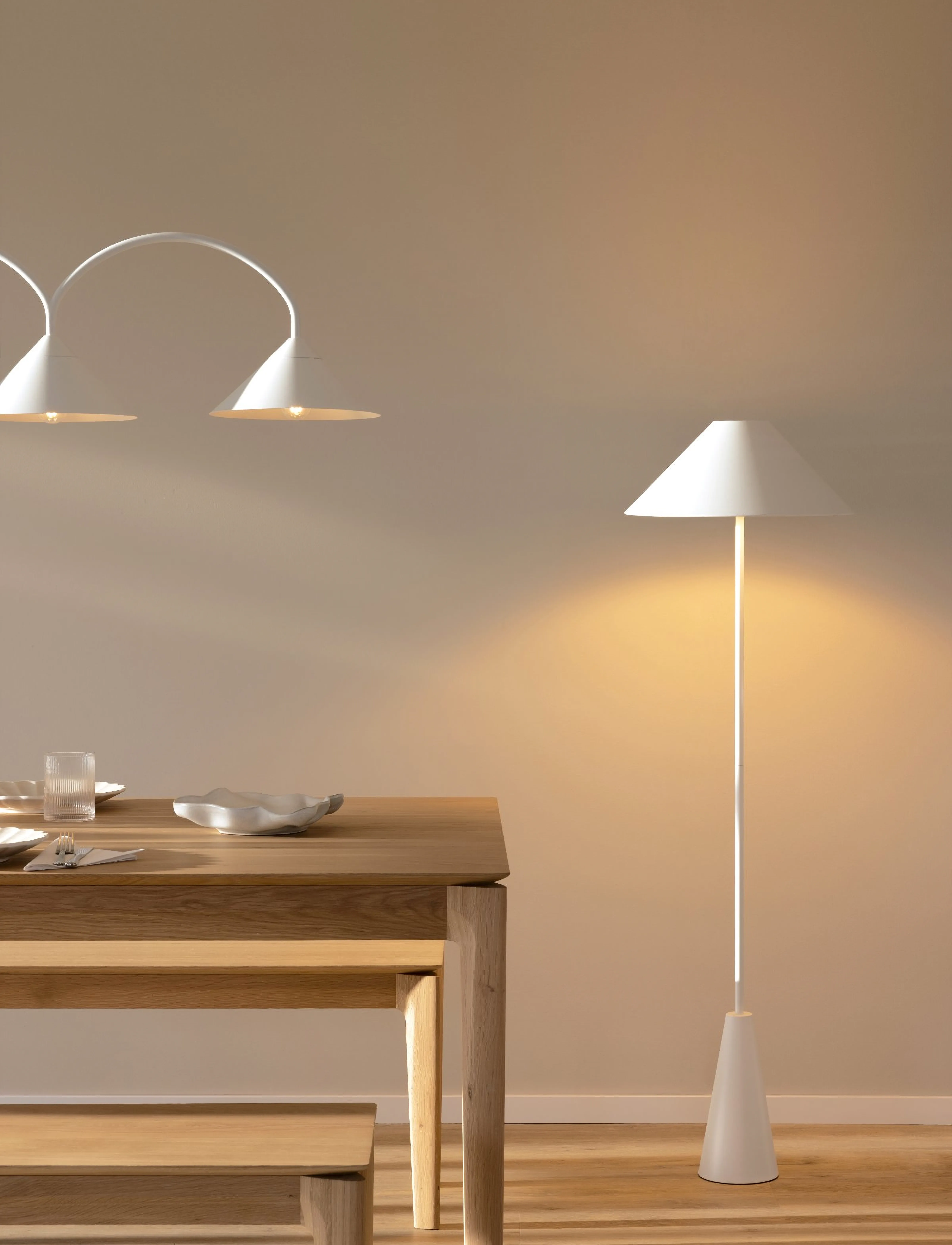 Globen Lighting Gulvlampe Cannes, H 140 cm, White, Lamper > Gulvlamper, Unisex