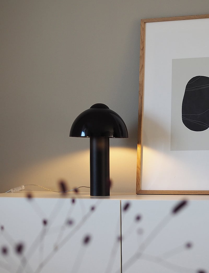 Globen Lighting - Table Lamp Buddy 23 Yellow - schreibtisch- & tischlampen - black - 2