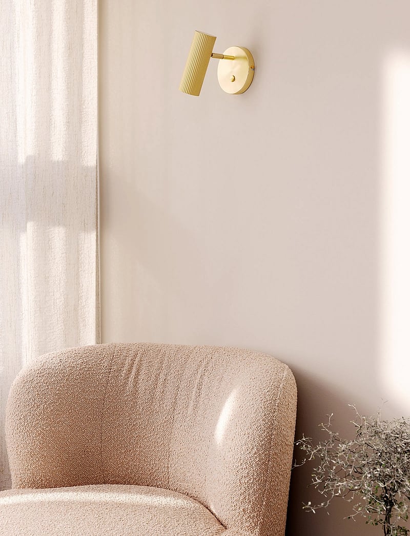 Globen Lighting - Wall Lamp Hubble - seinalambid - brushed brass - 3