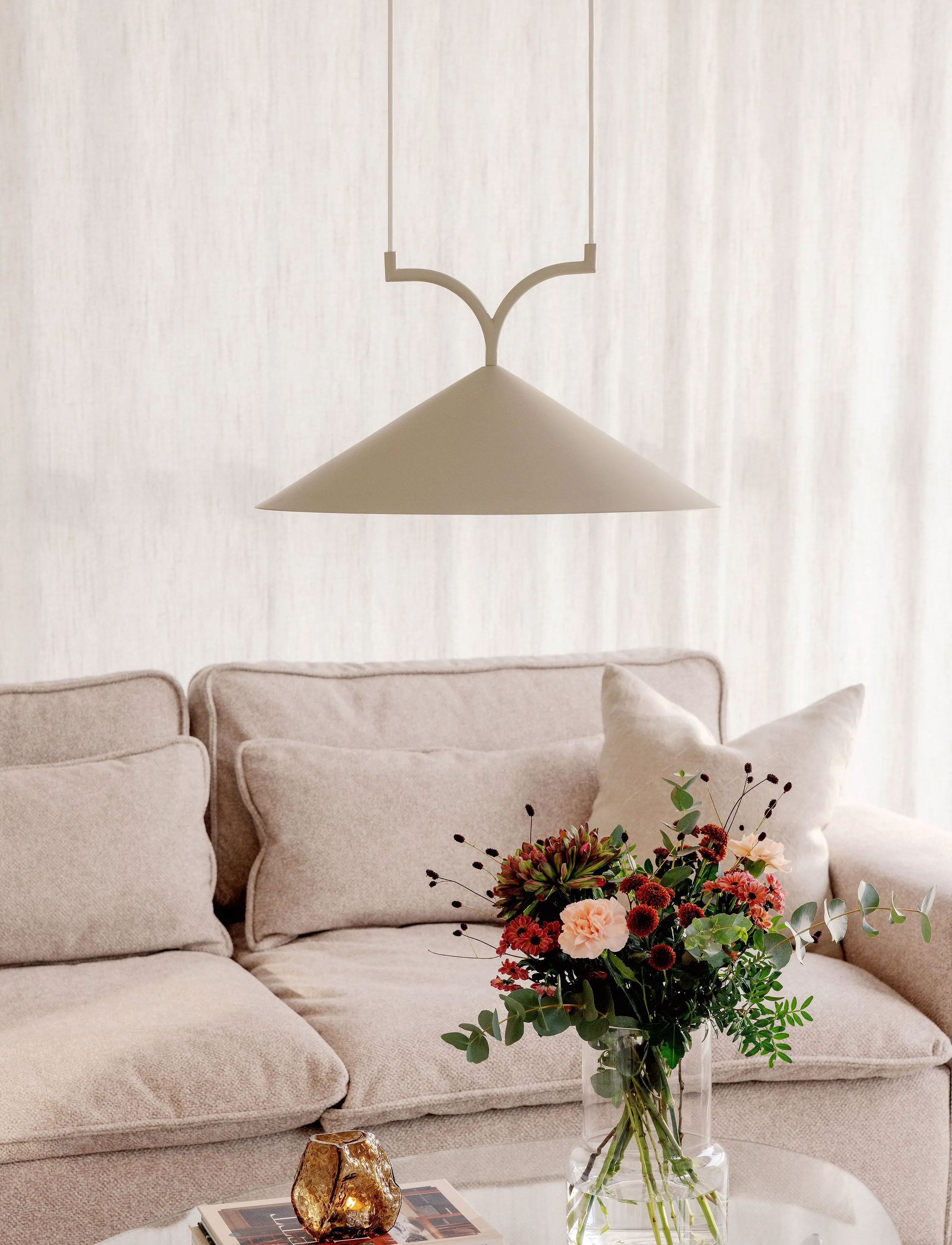 Globen Lighting Curve 50 Pendellampe, Ø cm, Ceiling Lamps, Beige - Pendant Homeware