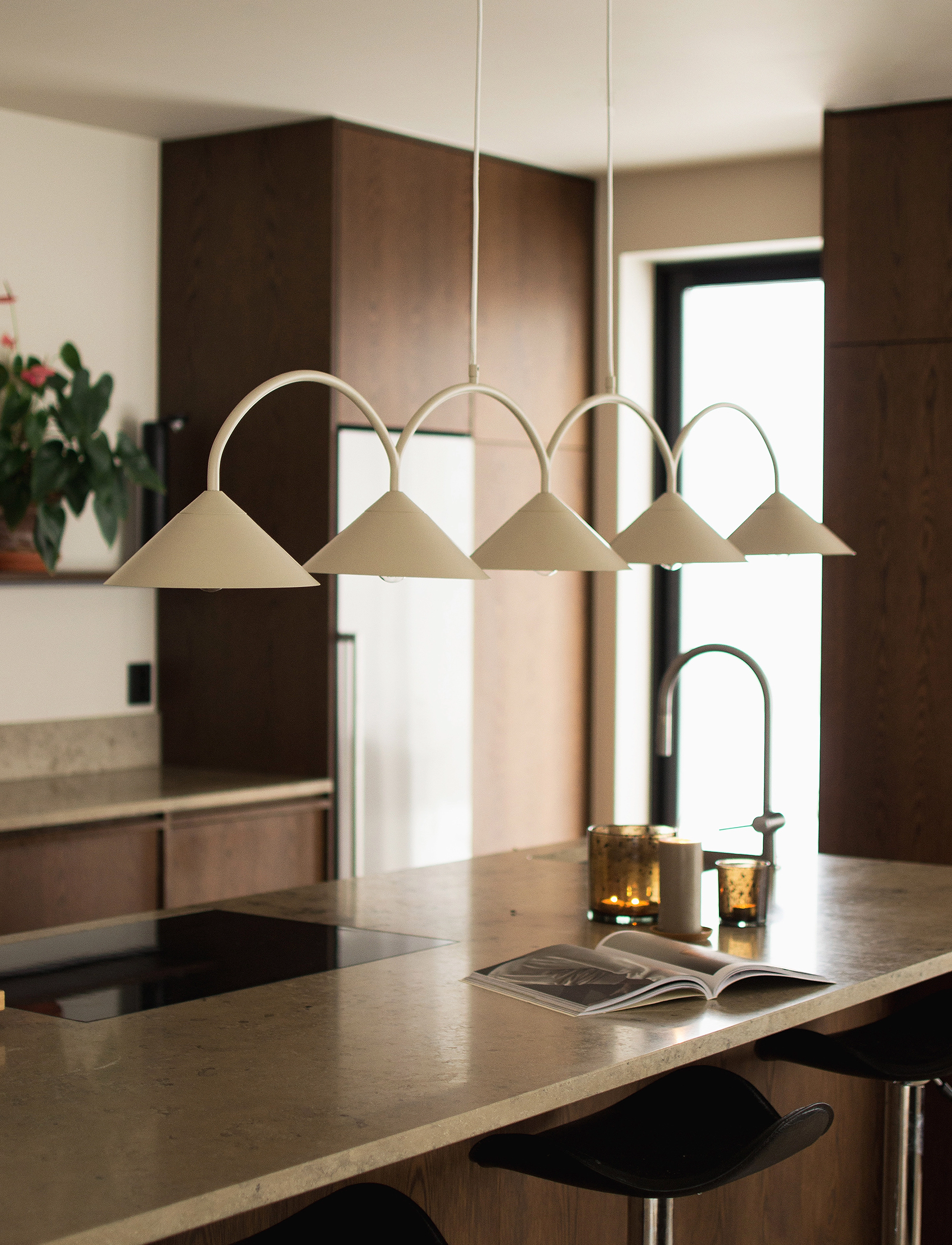 Globen Lighting Pendellampe Curve 5, 30X165 cm, Beige, Loftslamper > Pendellamper, Unisex